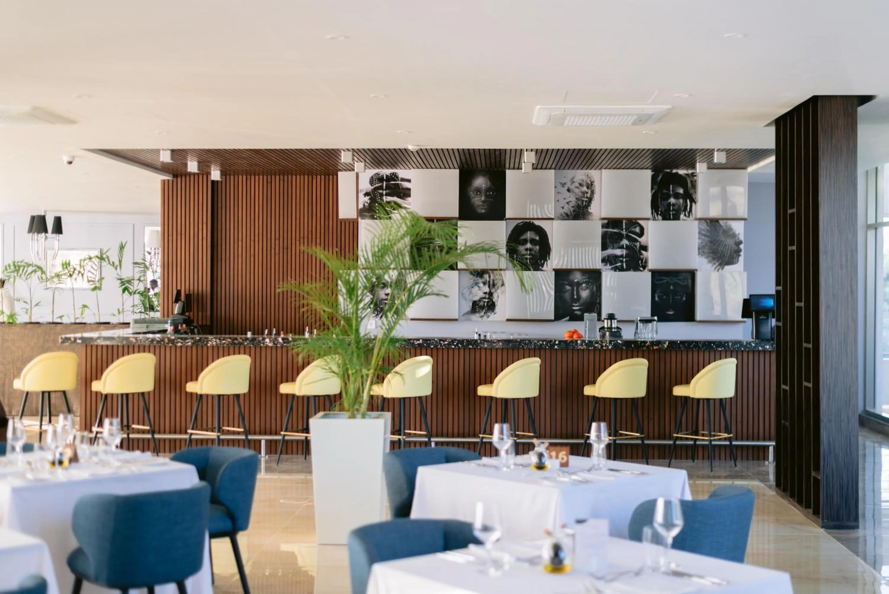 Restaurant/places to eat in The Quorum