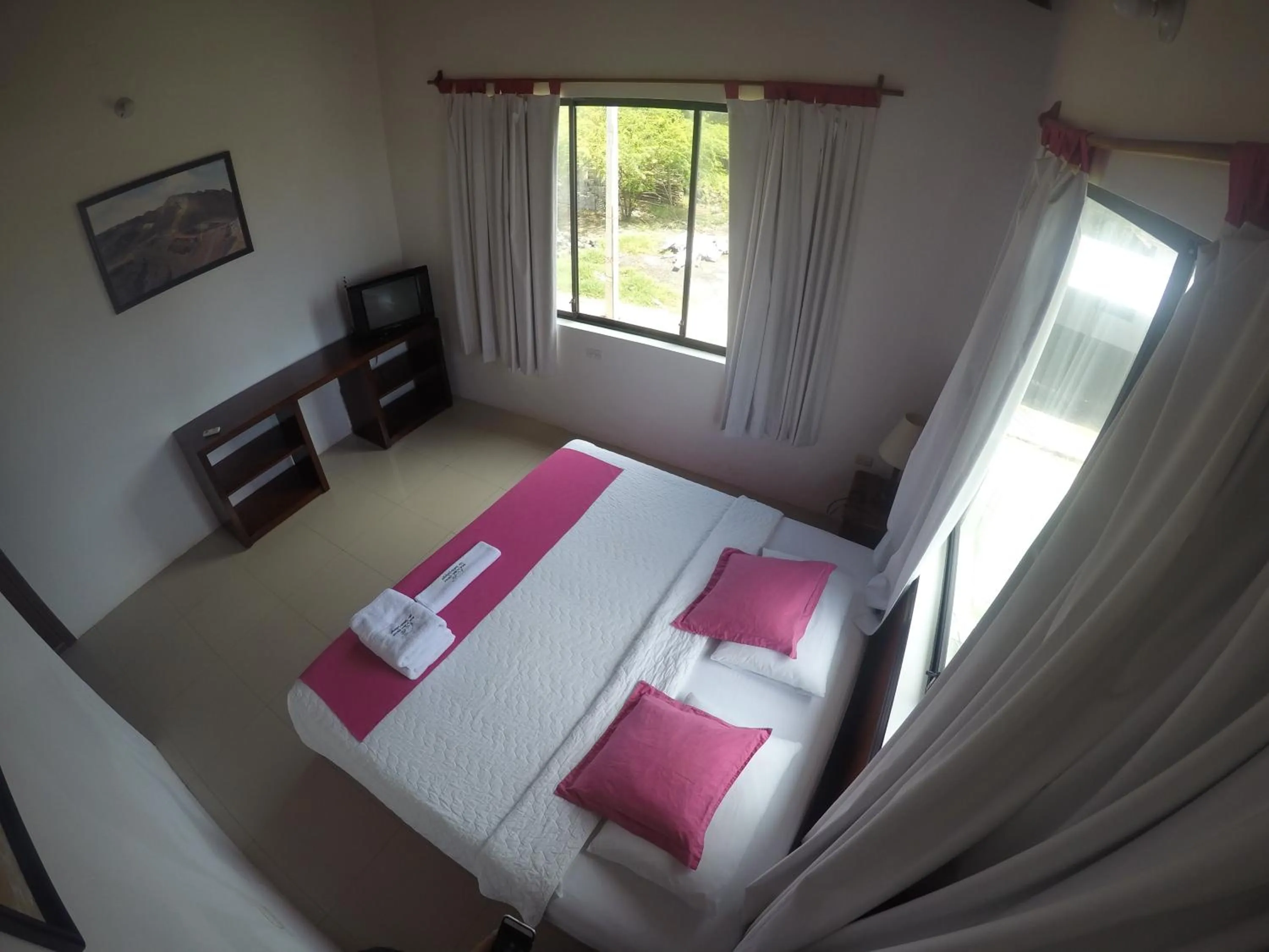 Photo of the whole room, Bed in Hotel LA GRAN TORTUGA - ᯤ STARLINK