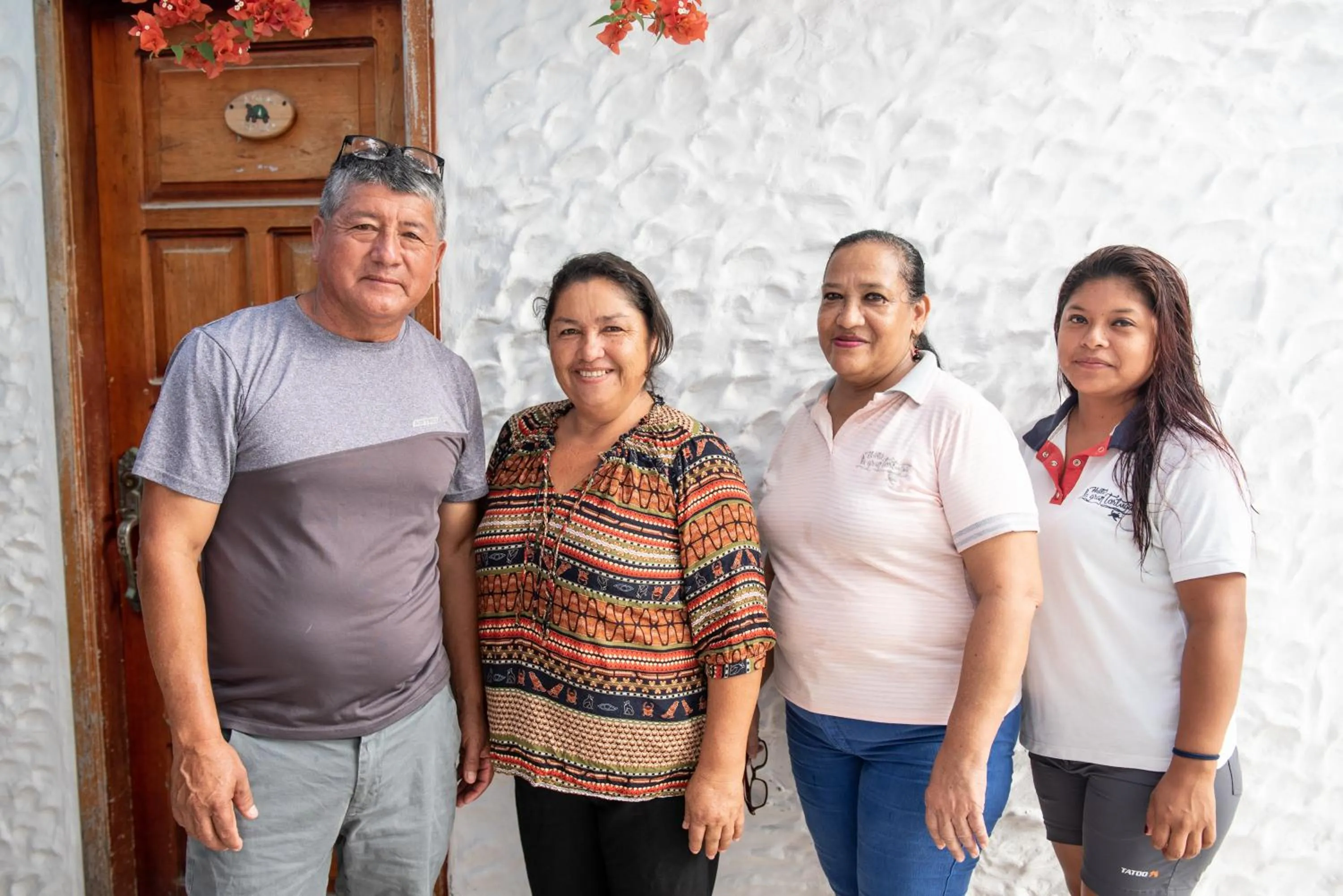 People in Hotel LA GRAN TORTUGA - ᯤ STARLINK