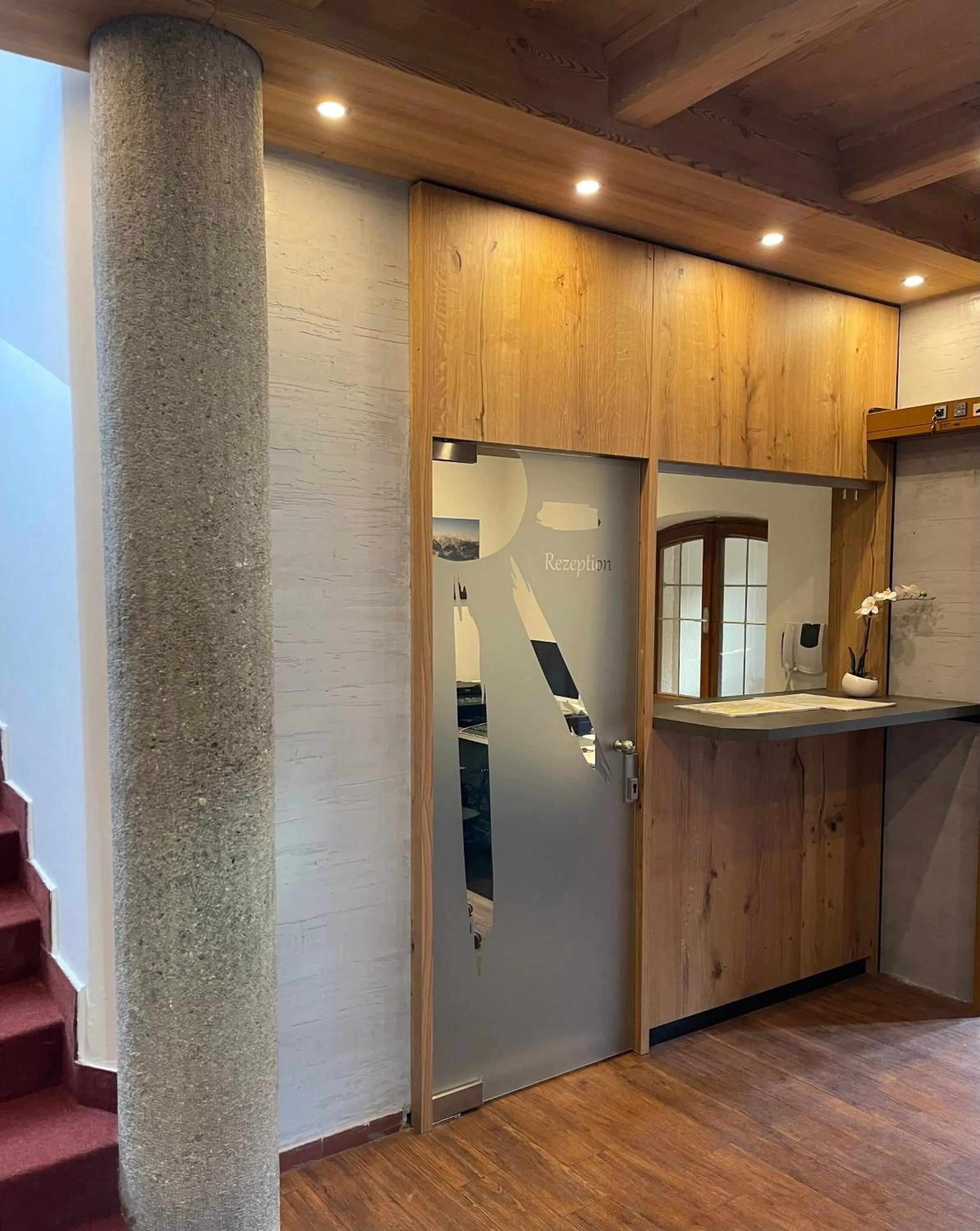 Lobby or reception in Hotel Sonnenhof - bed & breakfast & appartements