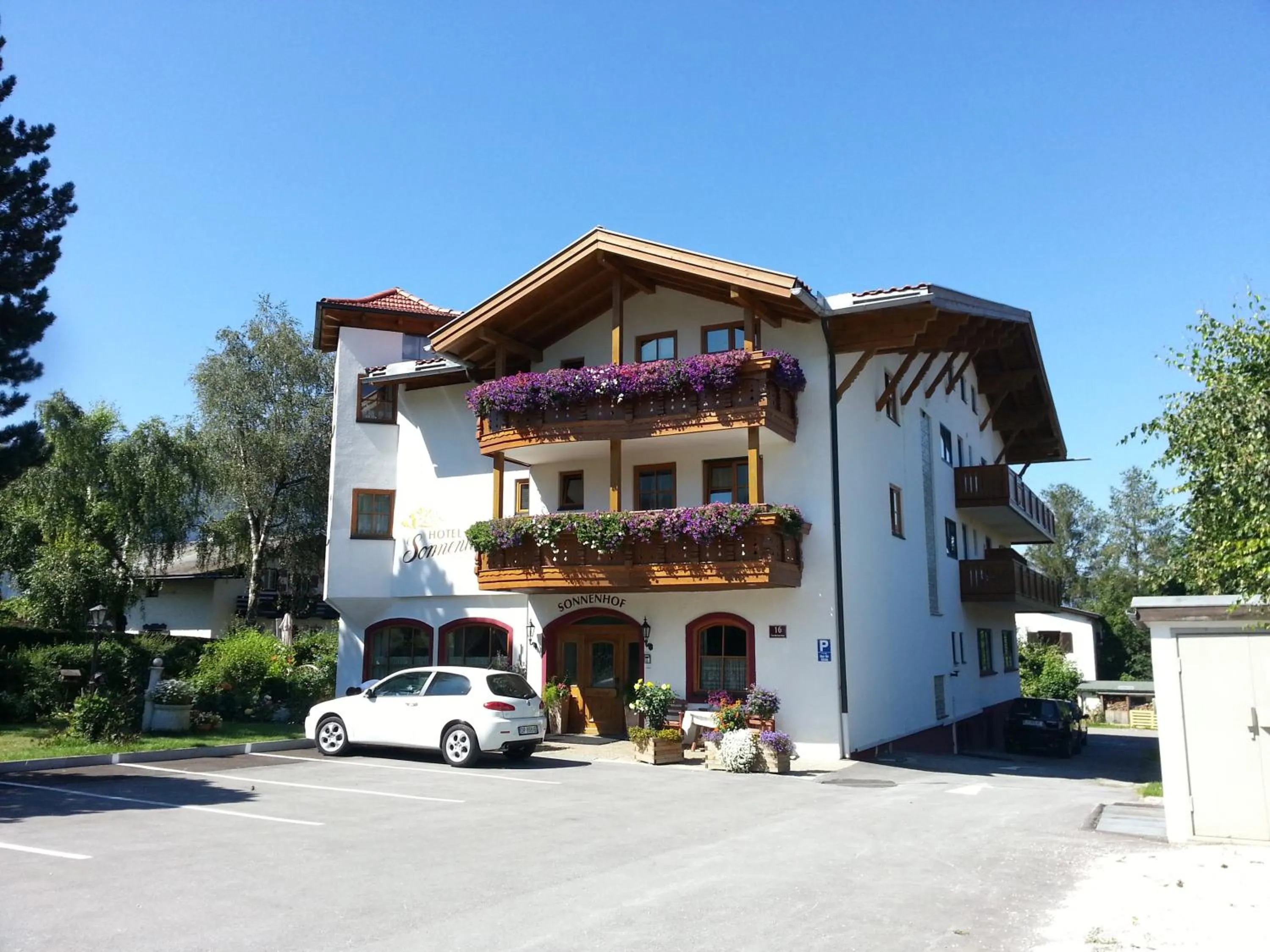 Summer in Hotel Sonnenhof - bed & breakfast & appartements