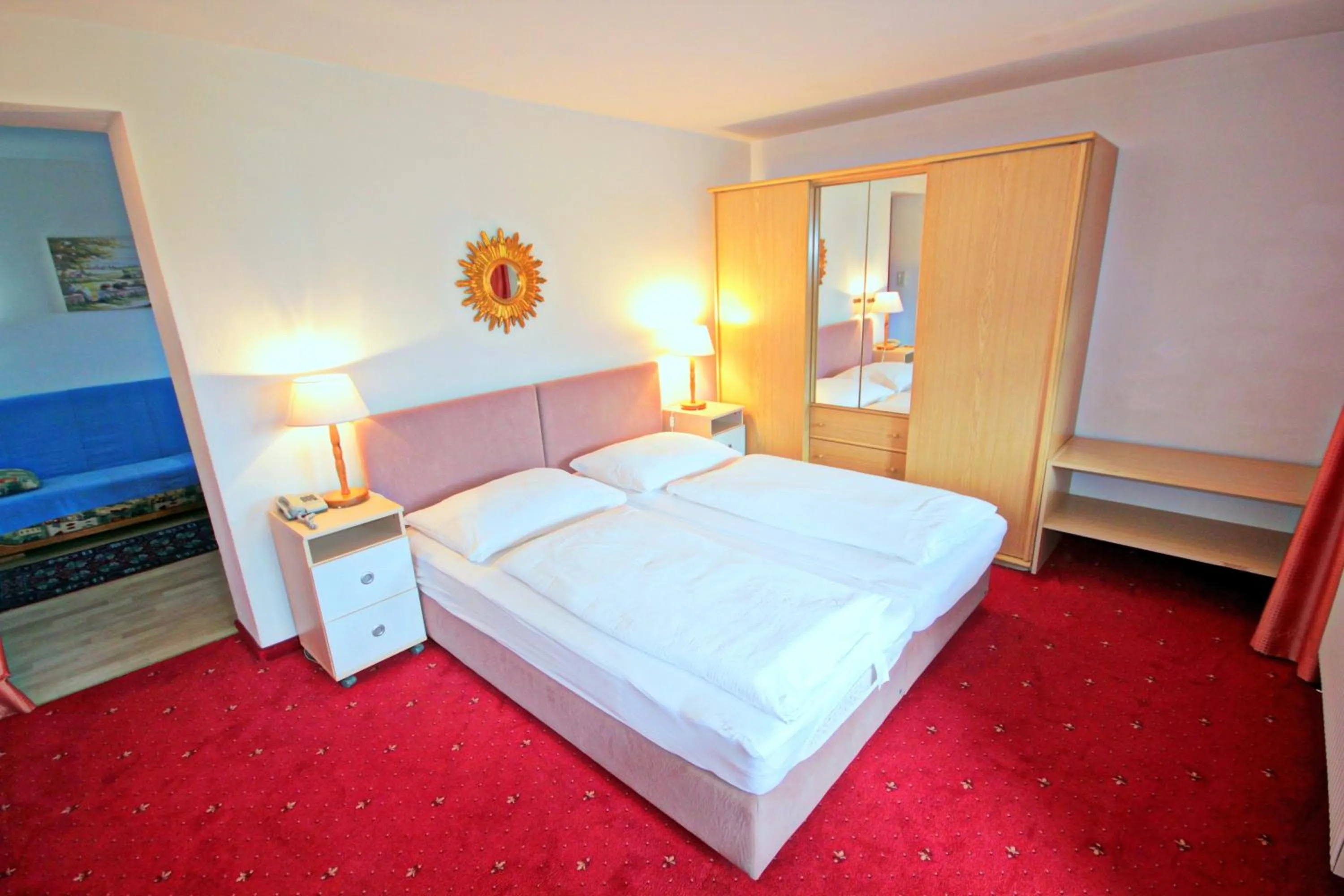 Bed in Hotel Sonnenhof - bed & breakfast & appartements