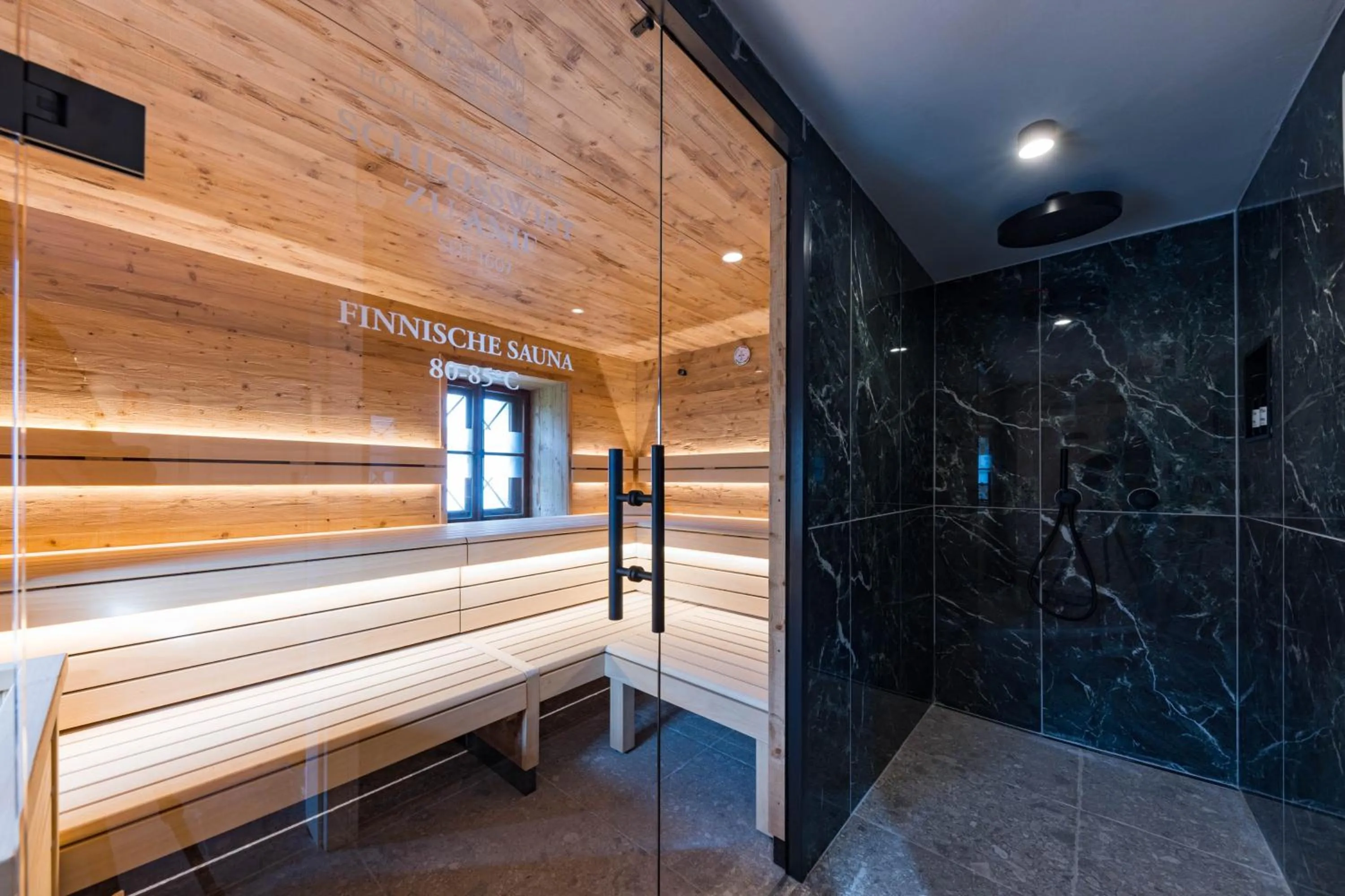 Sauna in Der Schlosswirt zu Anif - Biedermeierhotel und Restaurant