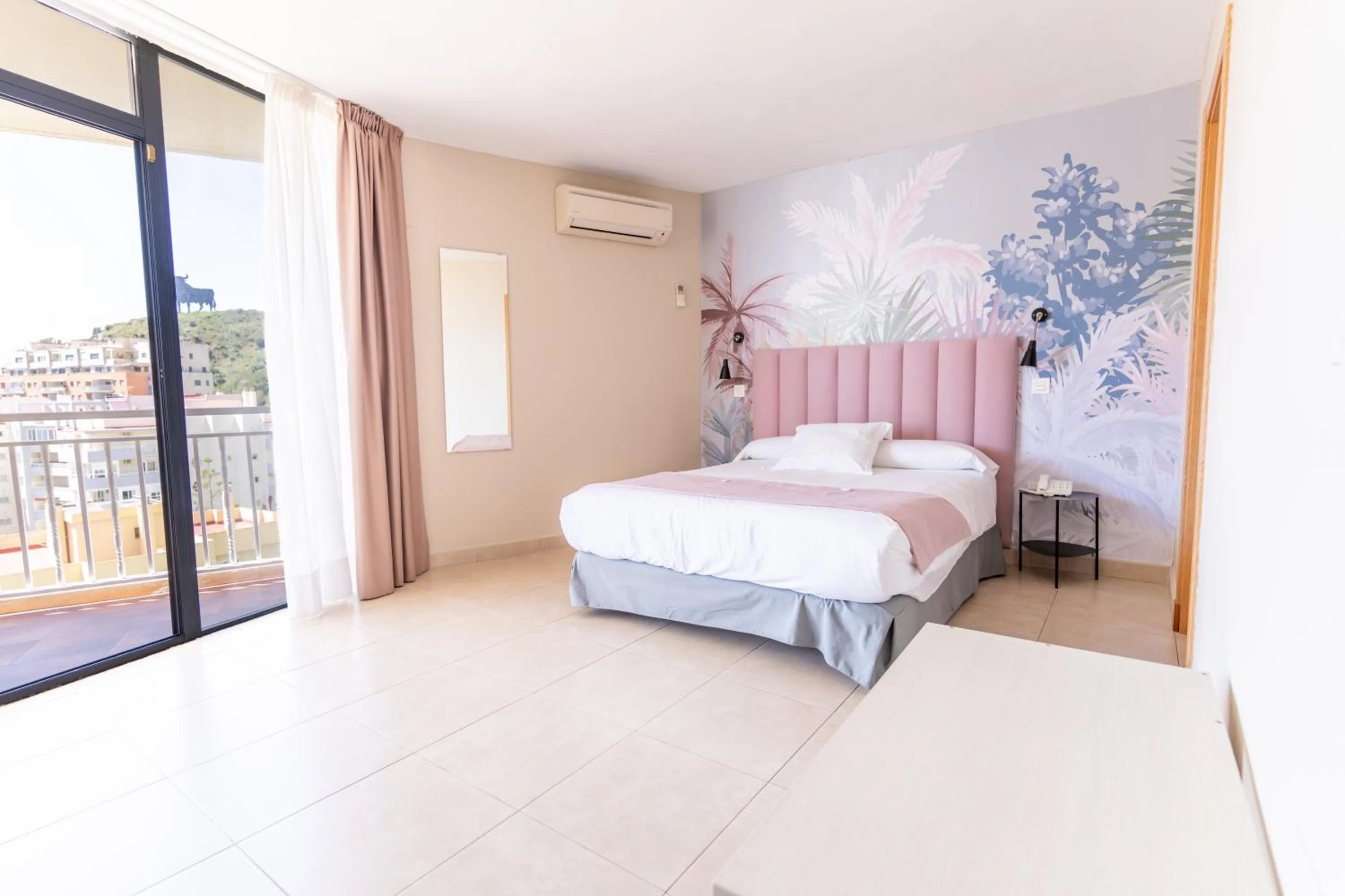 Bed in Hotel Mainare Playa