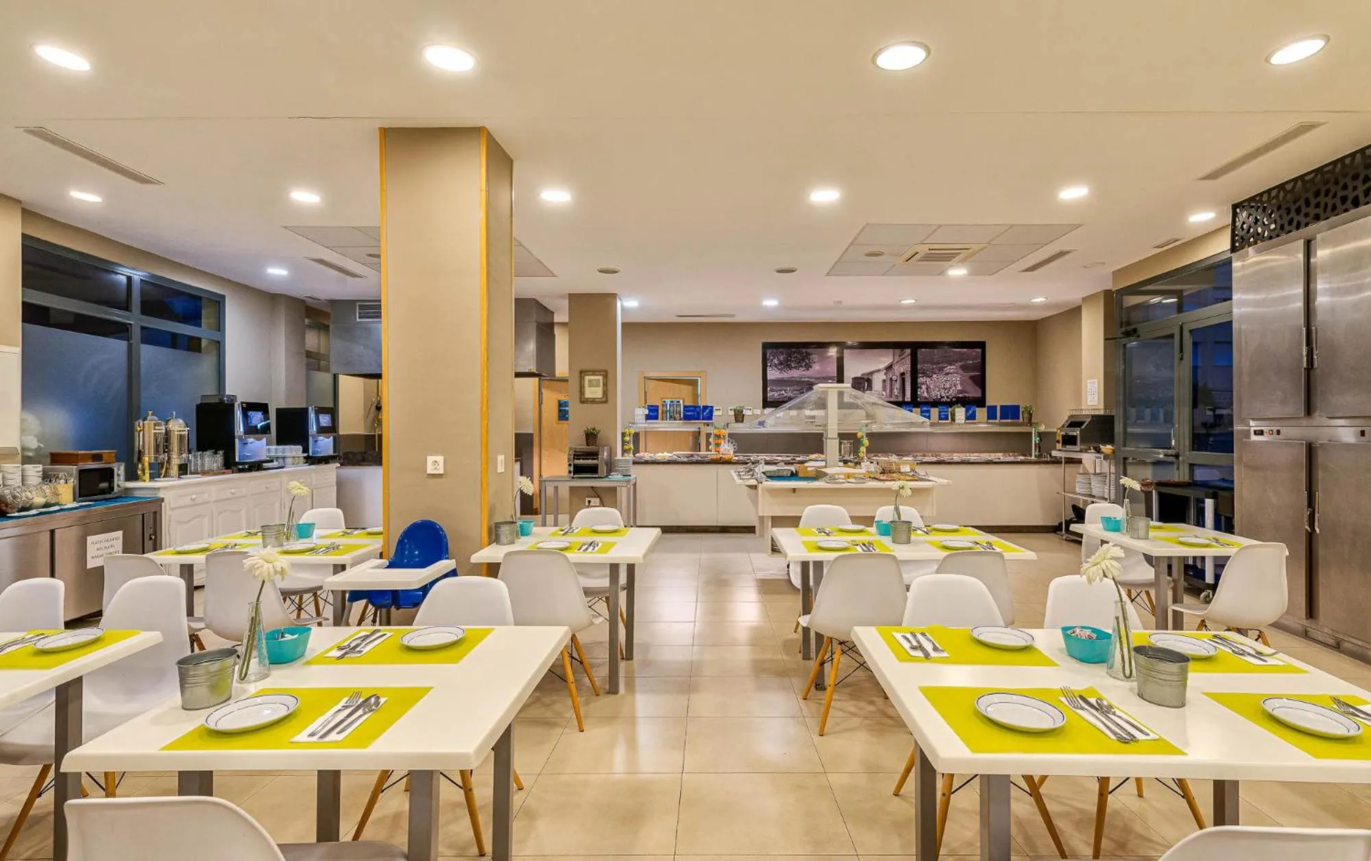 Restaurant/places to eat in Hotel Mainare Playa