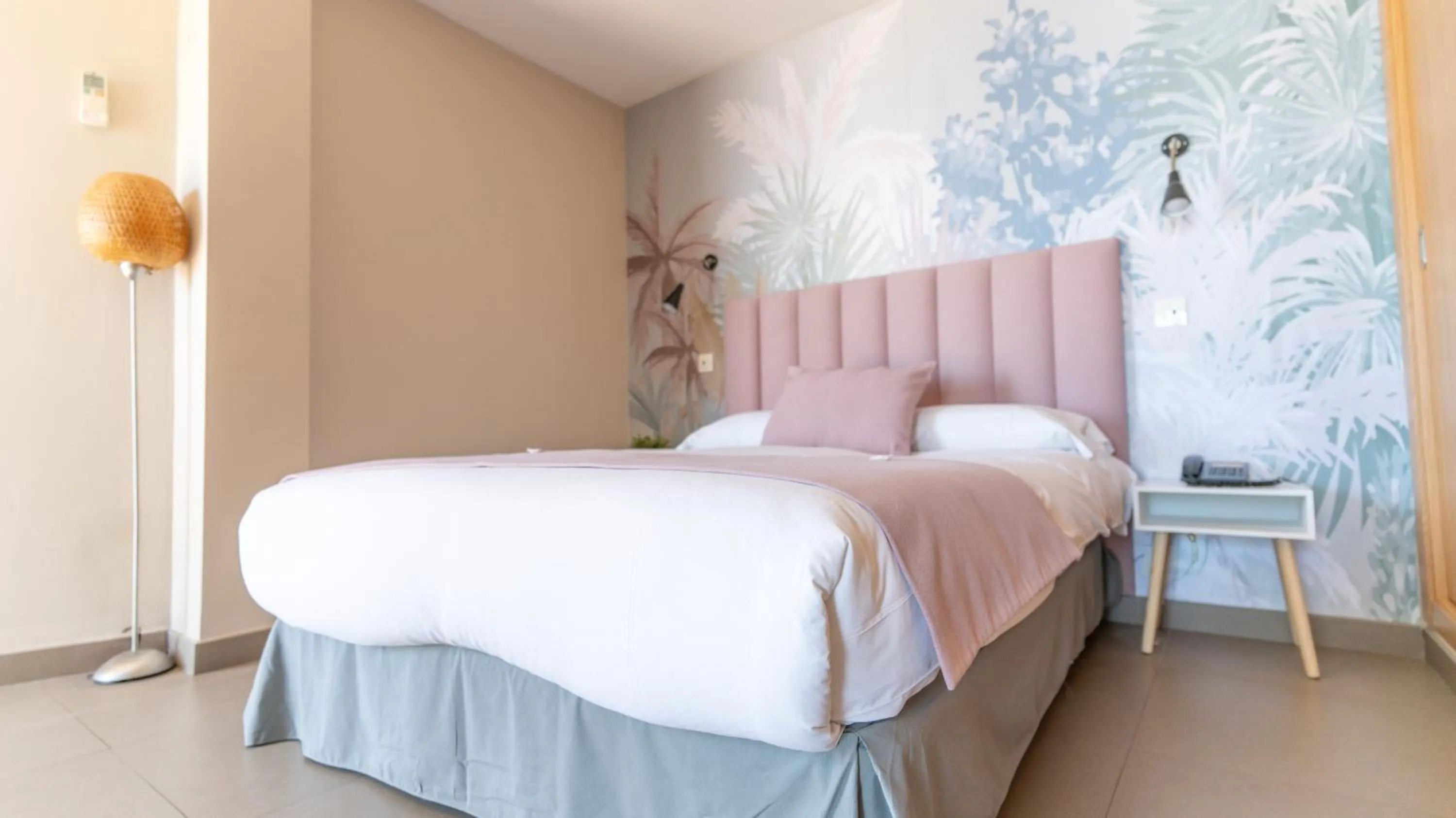 Bed in Hotel Mainare Playa