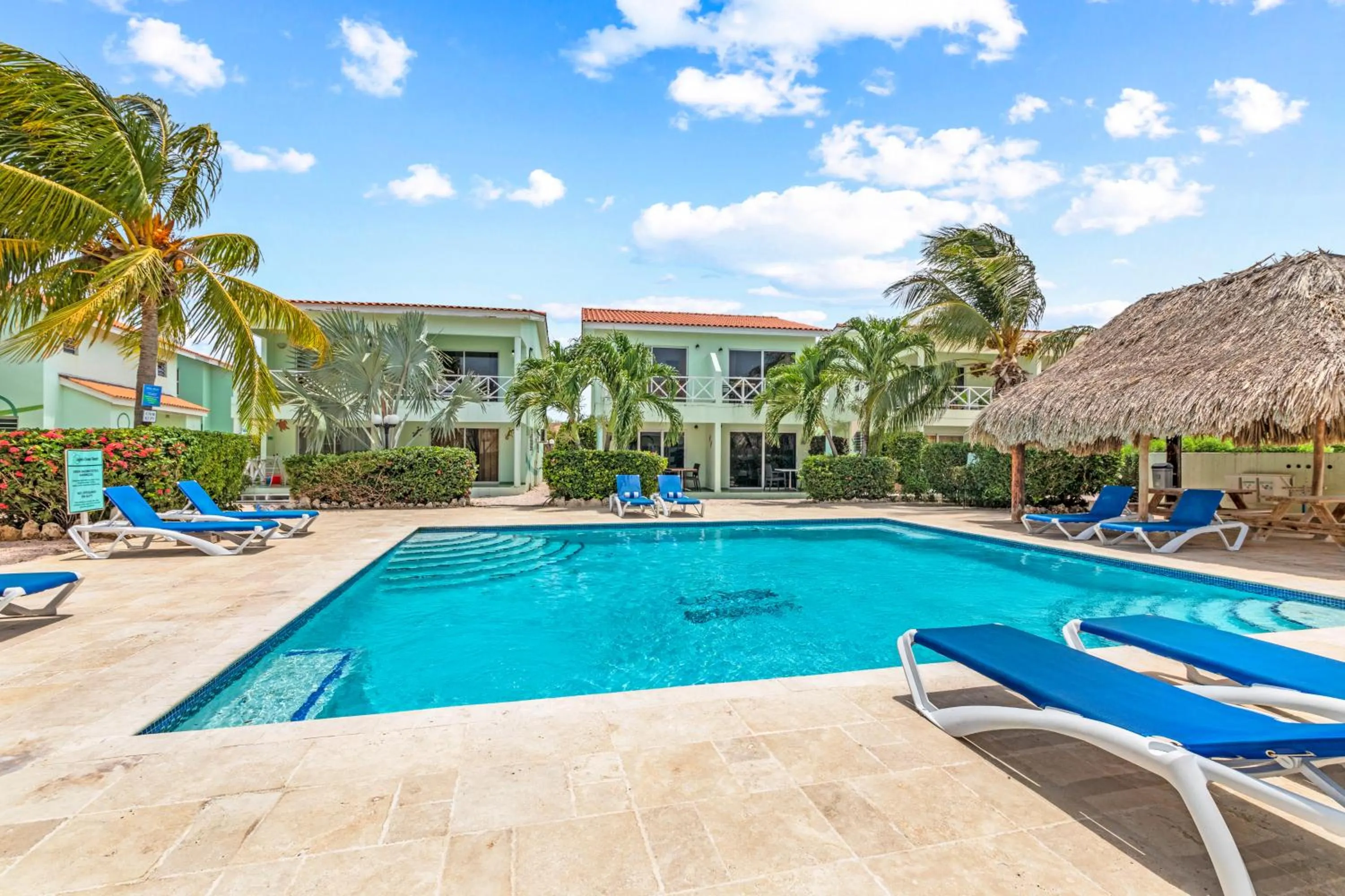 Swimming pool in Lagoon Ocean Resort