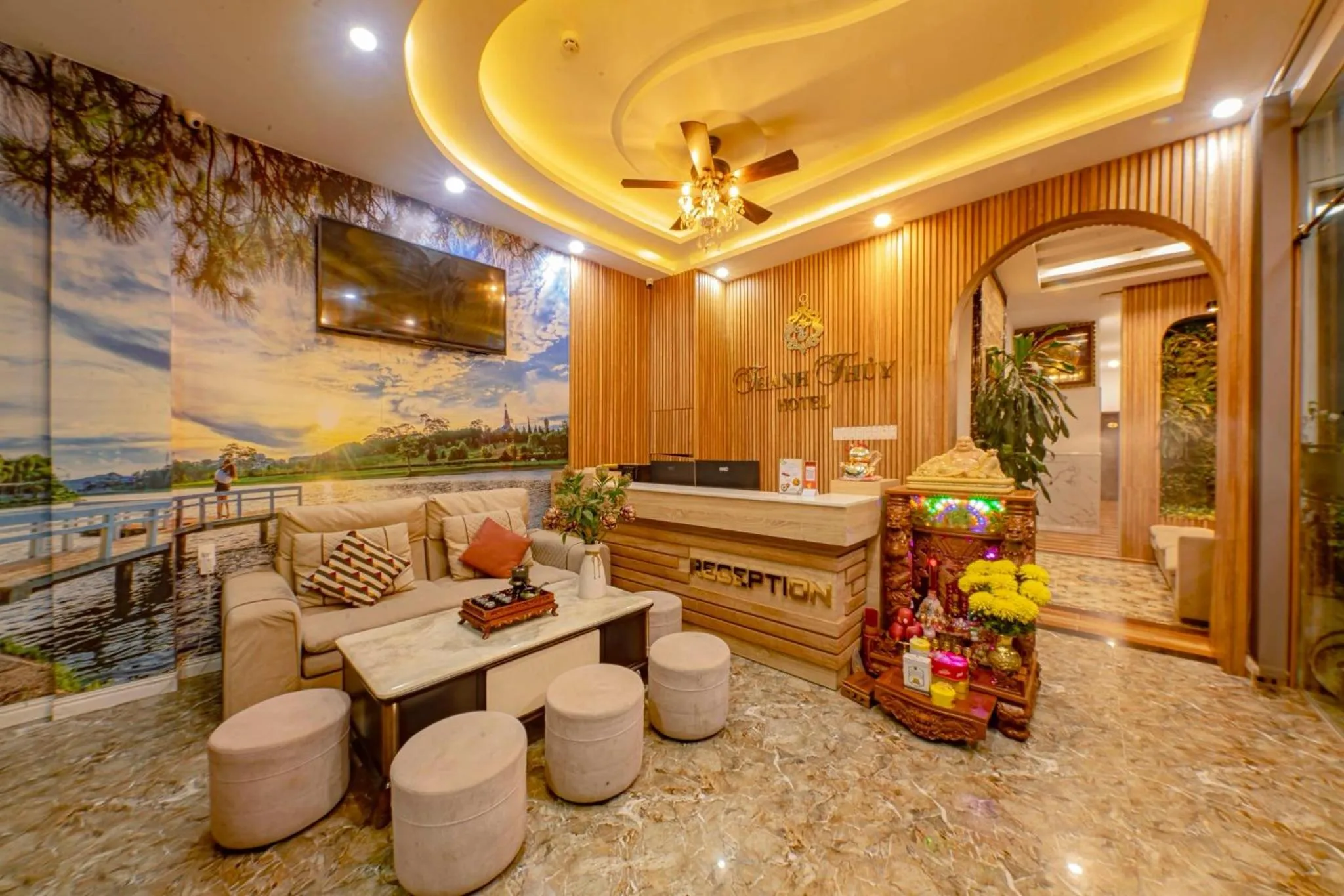 Communal lounge/ TV room in Thanh Thuy Hotel