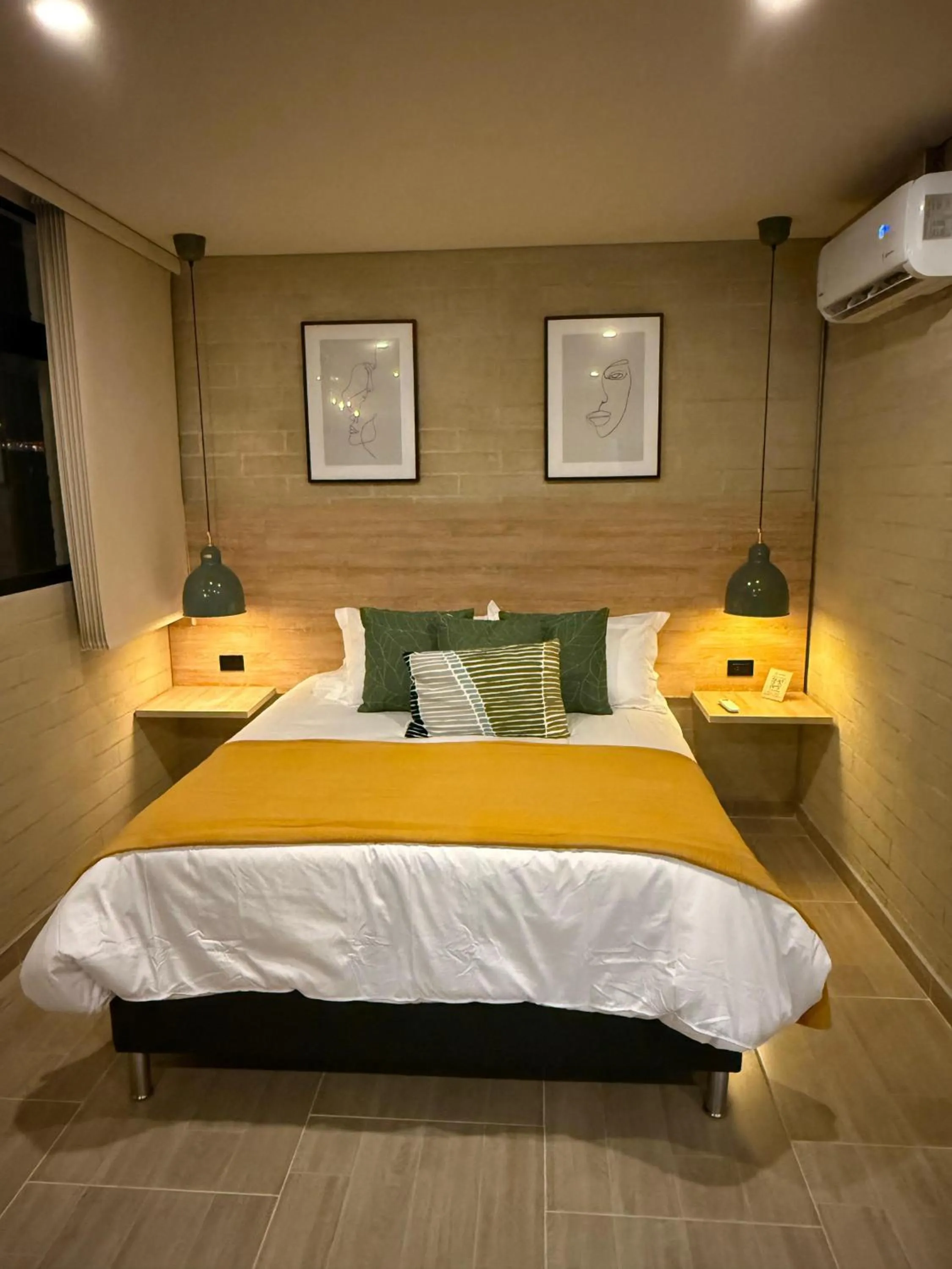 Bed in Manila Hotel Boutique