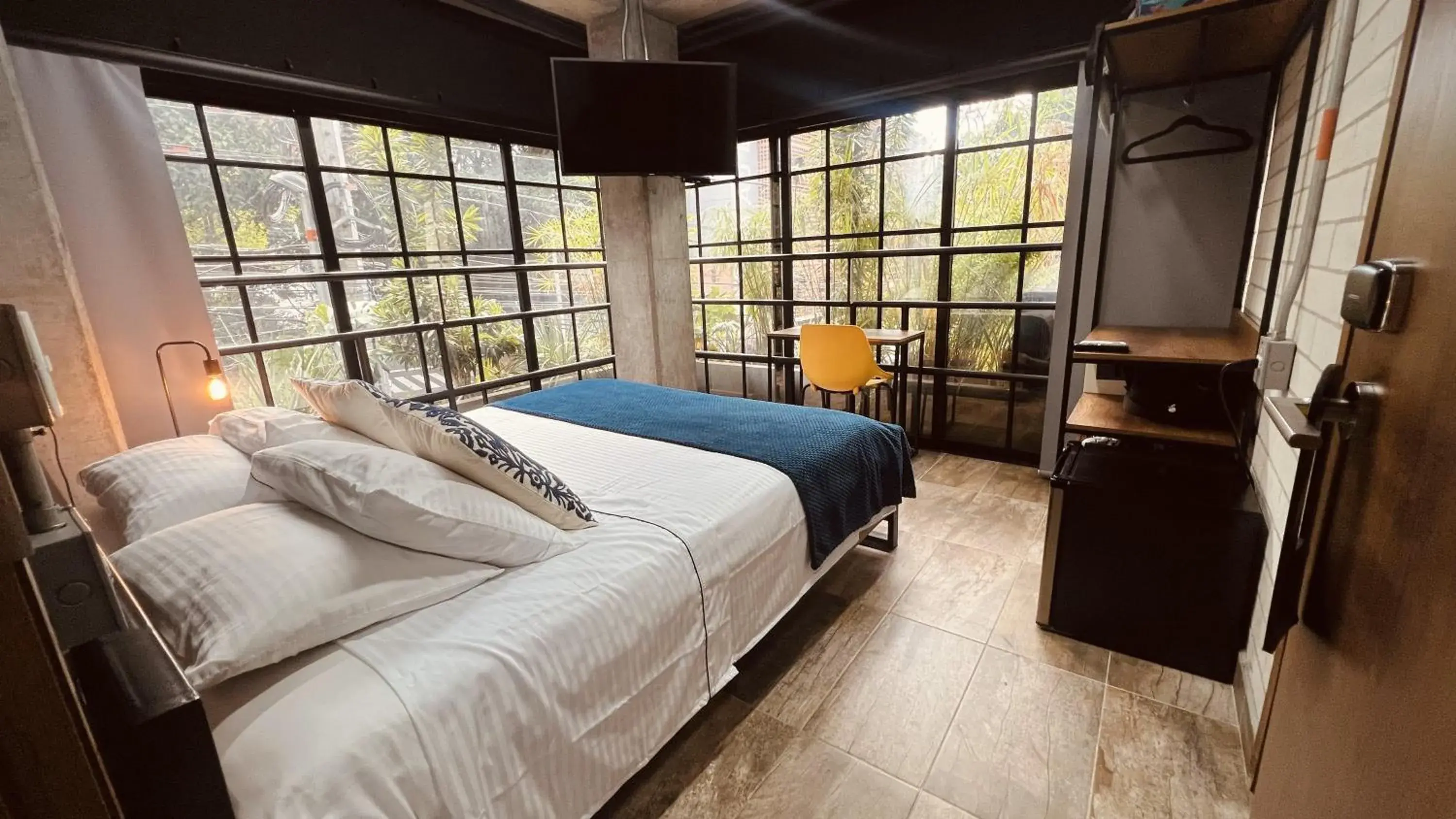 Deluxe Double Room in Manila Hotel Boutique Deluxe Double Room in Manila Hotel Boutique