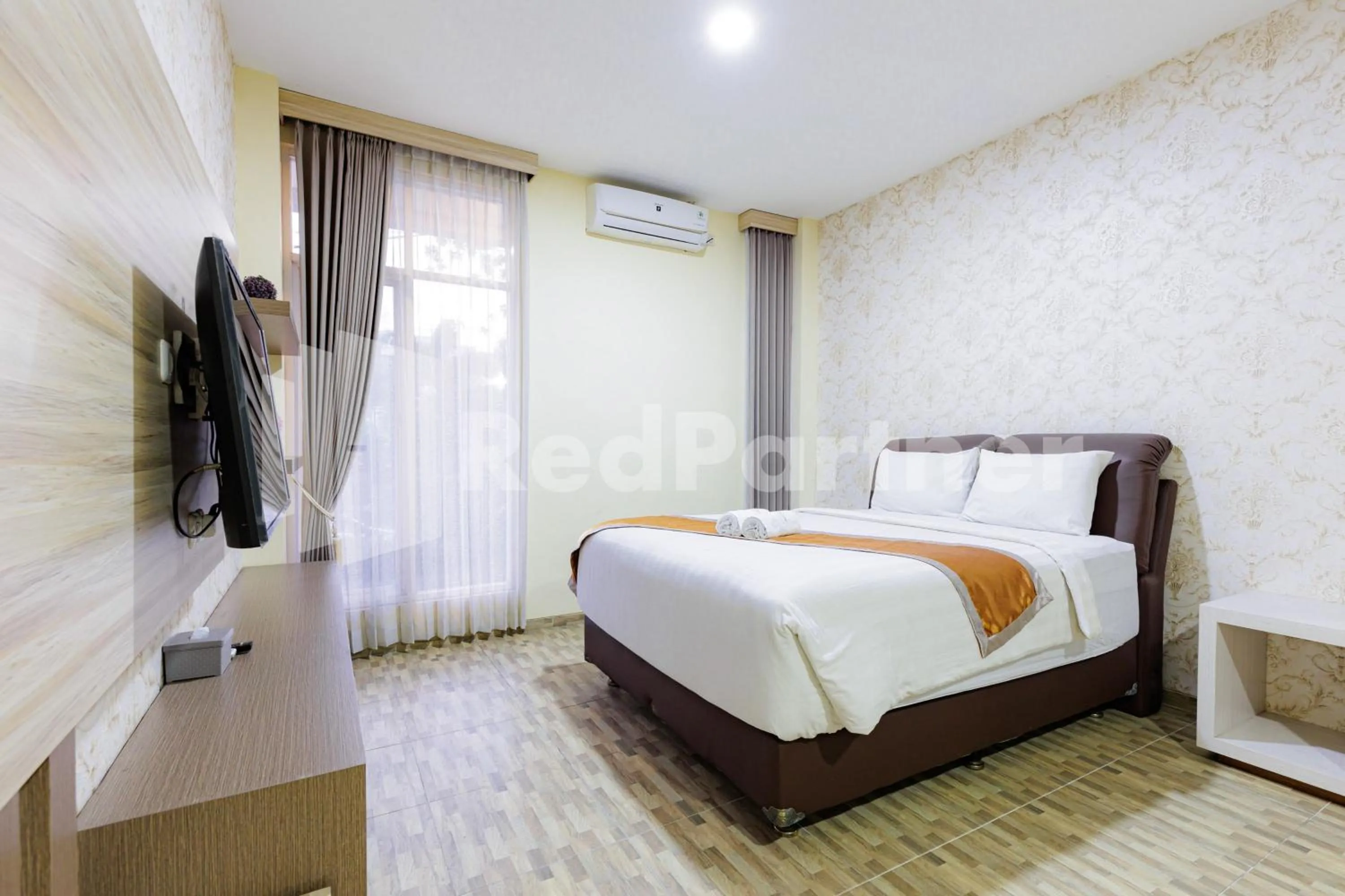 Bedroom, Bed in De Malang Sweet Homestay Syariah Mitra RedDoorz