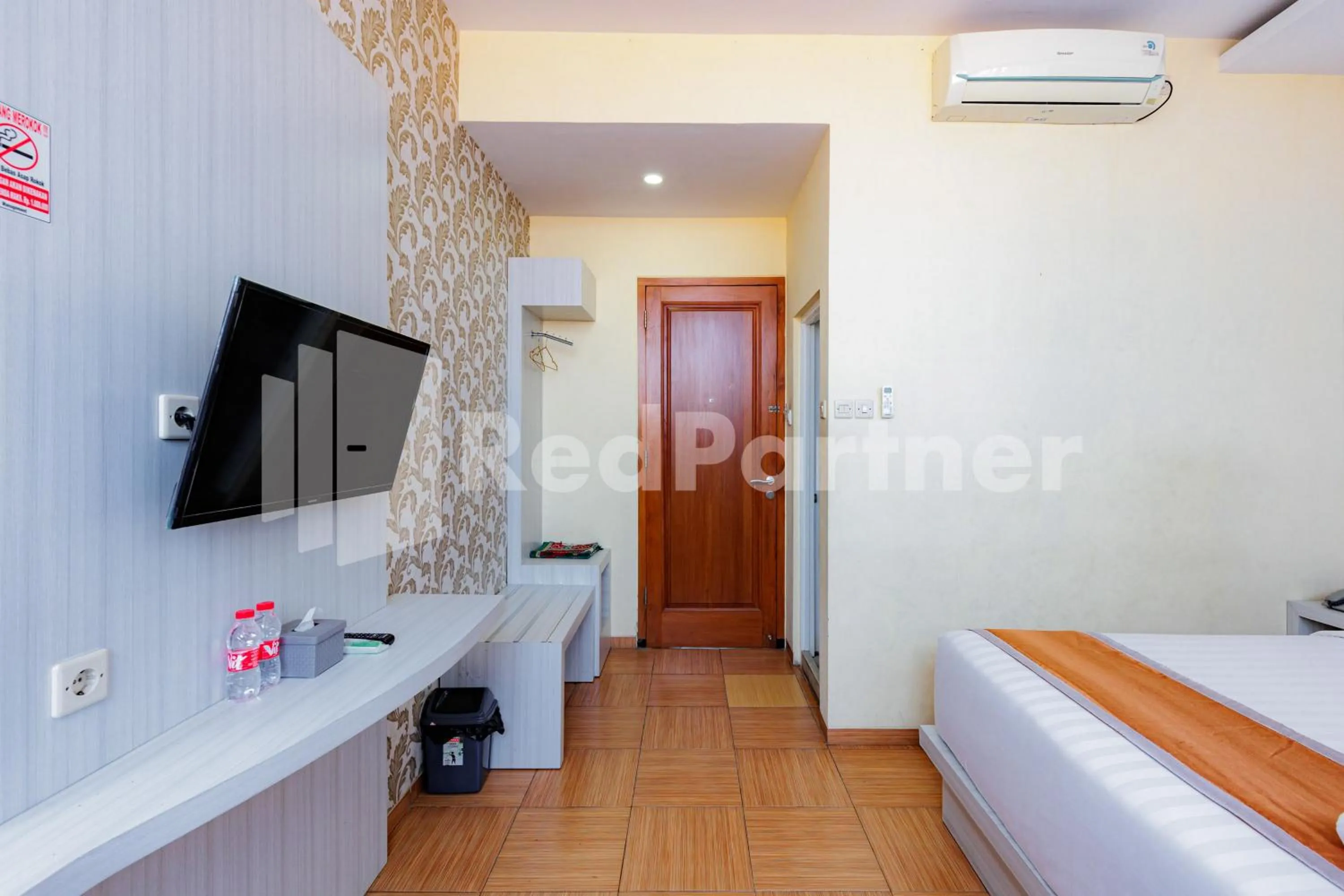 Bedroom, Bed in De Malang Sweet Homestay Syariah Mitra RedDoorz