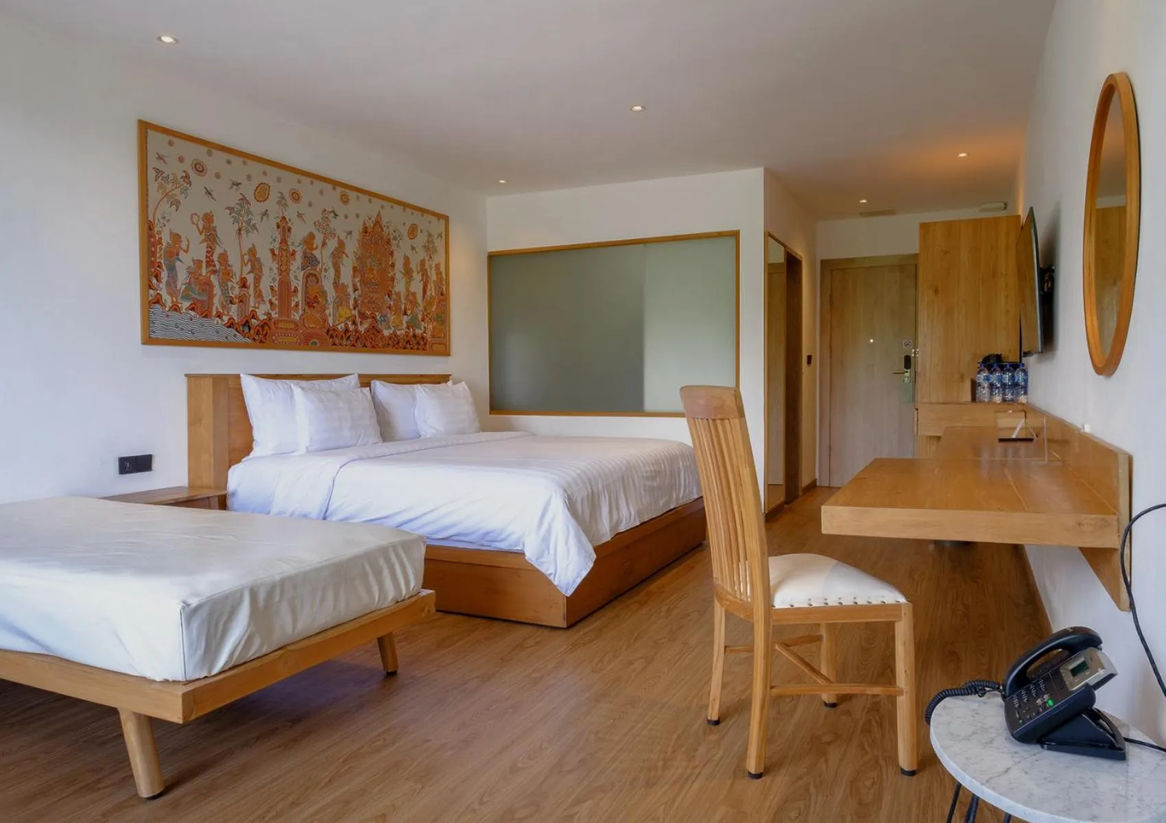 Coffee/tea facilities, Bed in Giriwood Hotel & Villa