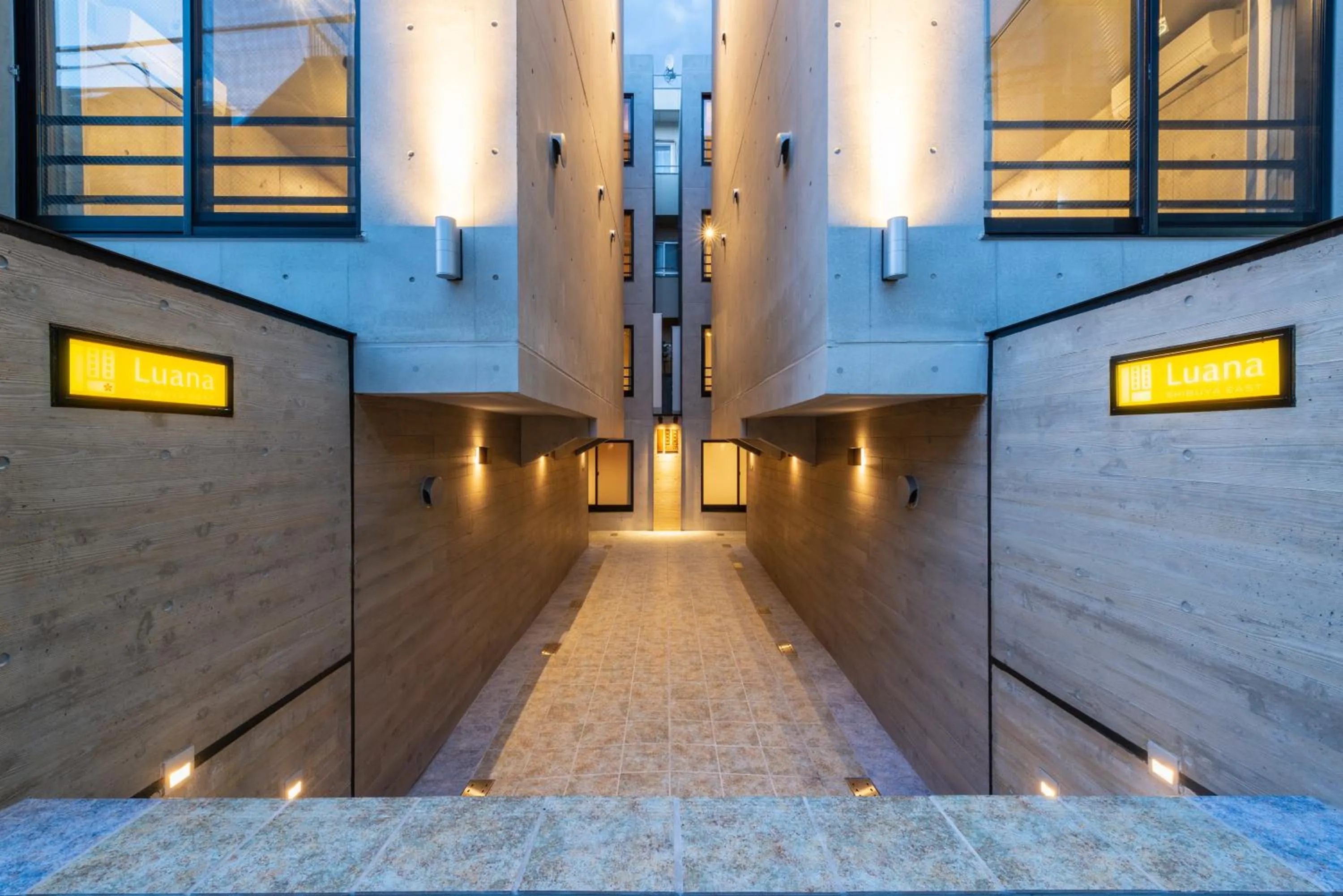 Facade/entrance in Luana Shibuya