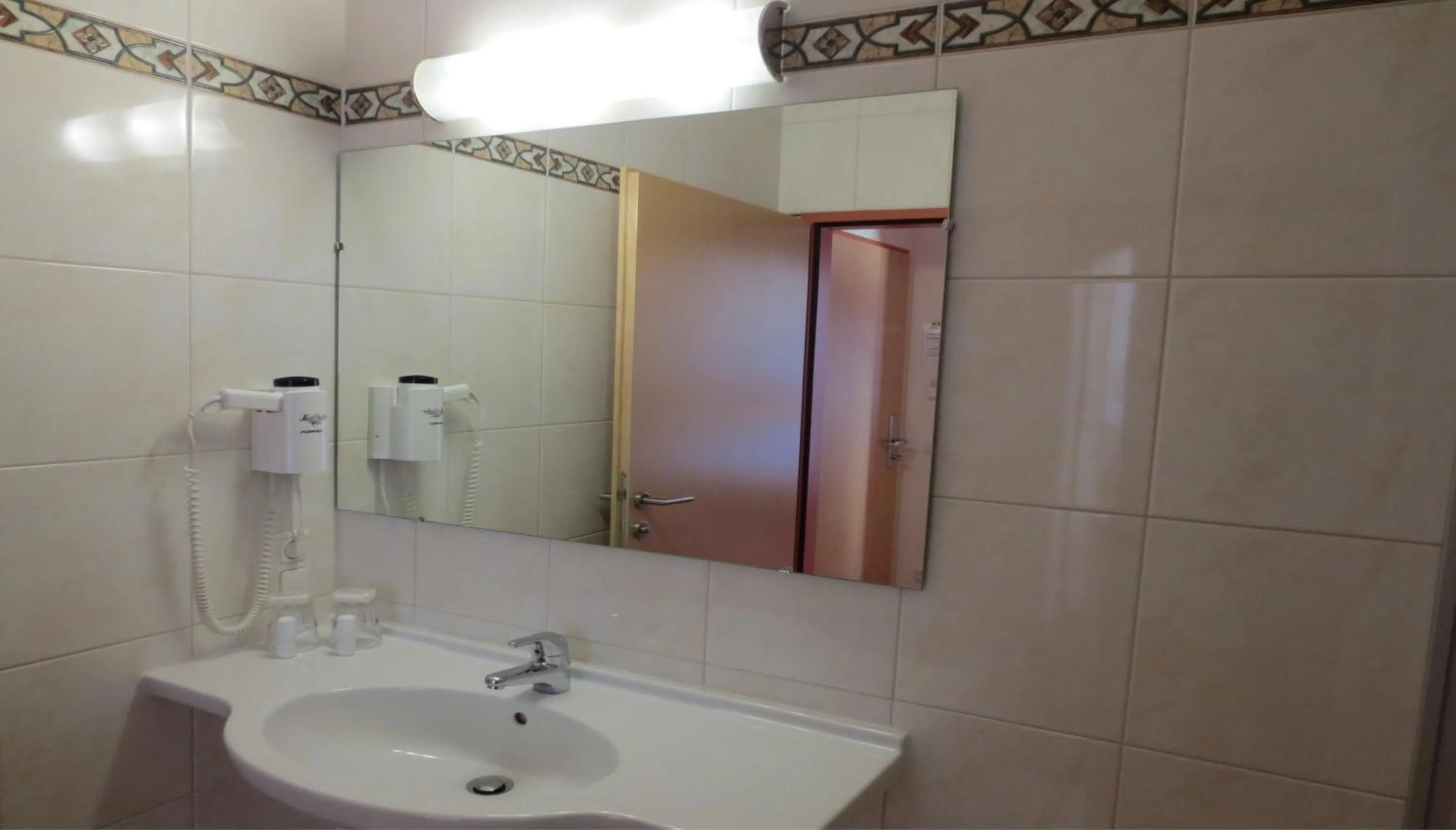 Bathroom in Hotel Restaurant Müllner