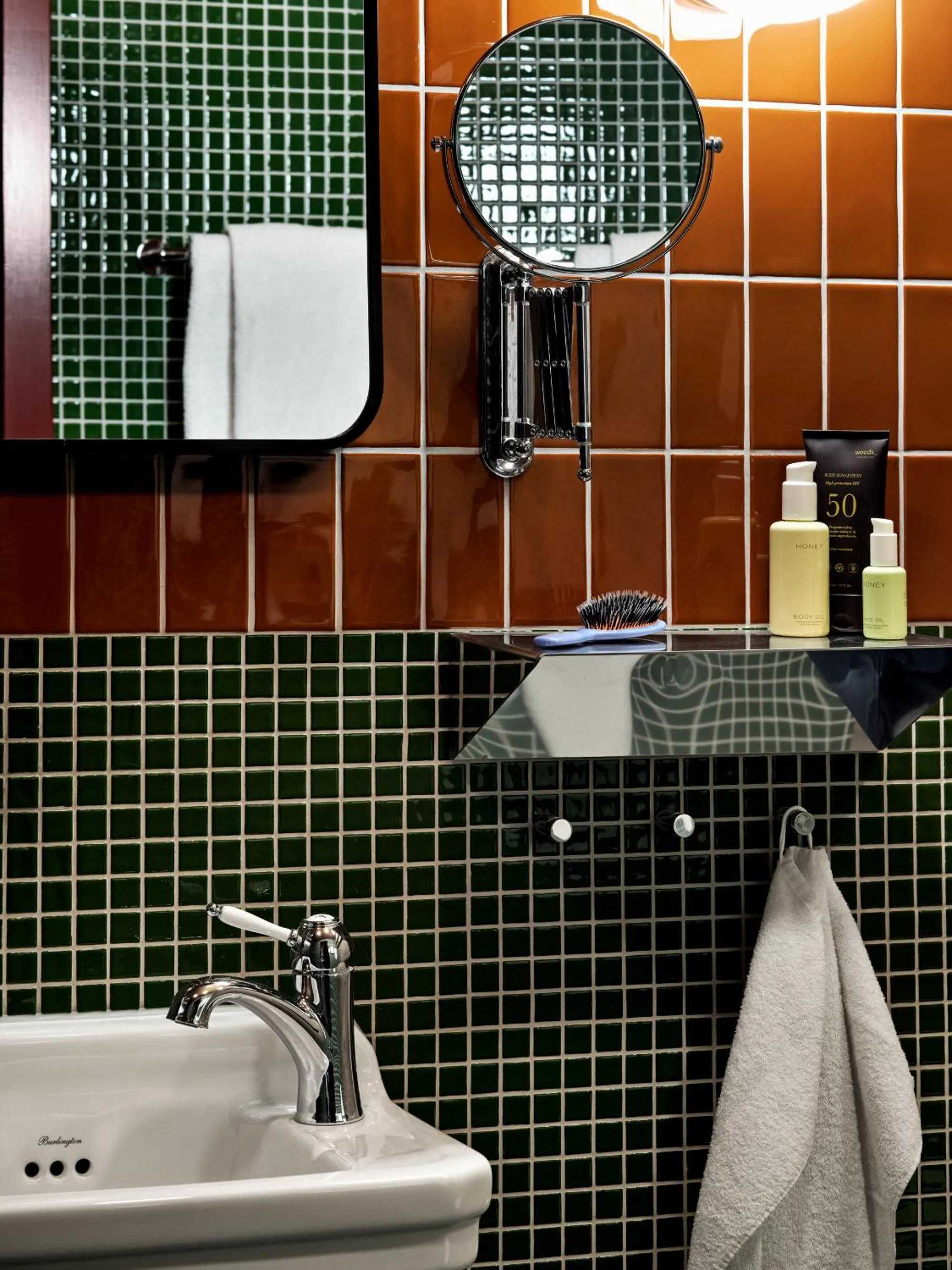 Bathroom in Dahei Apartment Hotel