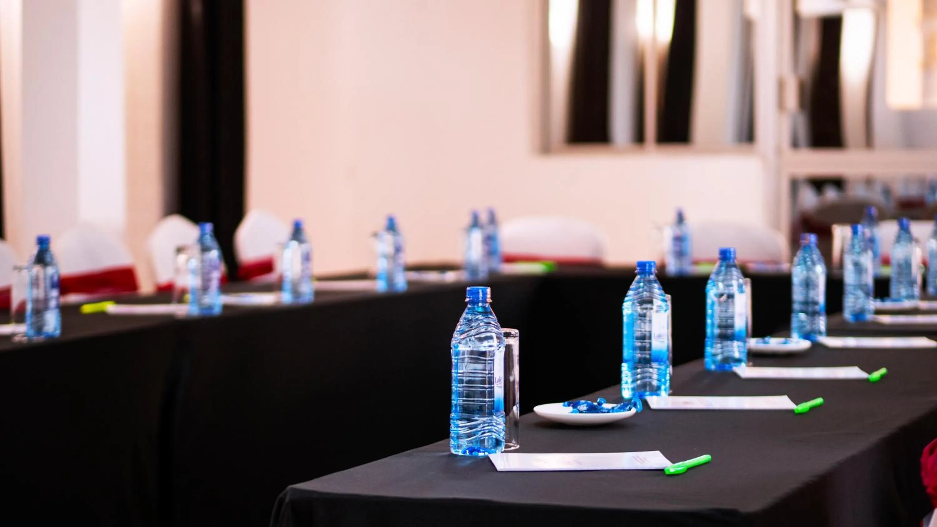 Meeting/conference room in Melvic Hotel