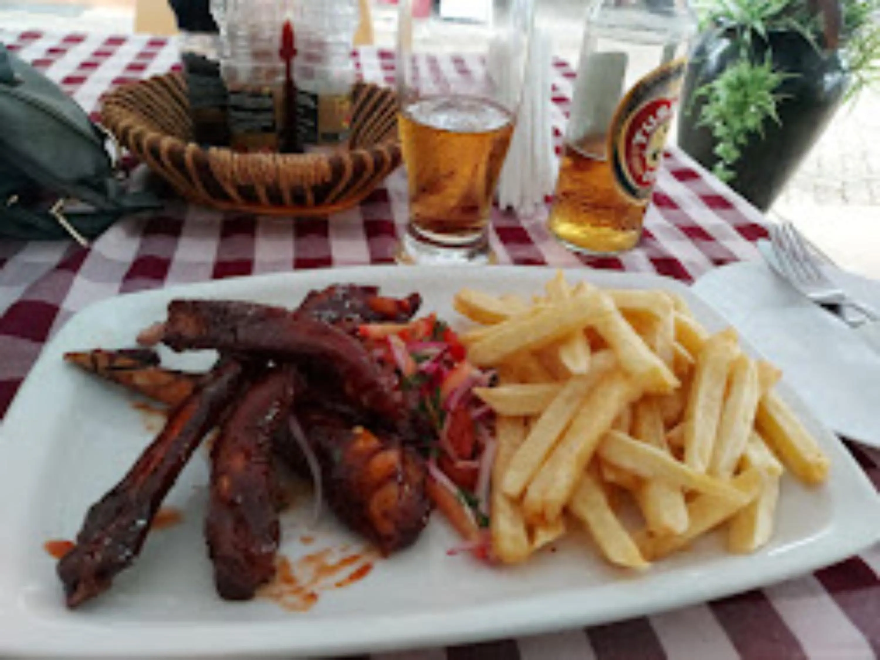 Restaurant/places to eat in Melvic Hotel