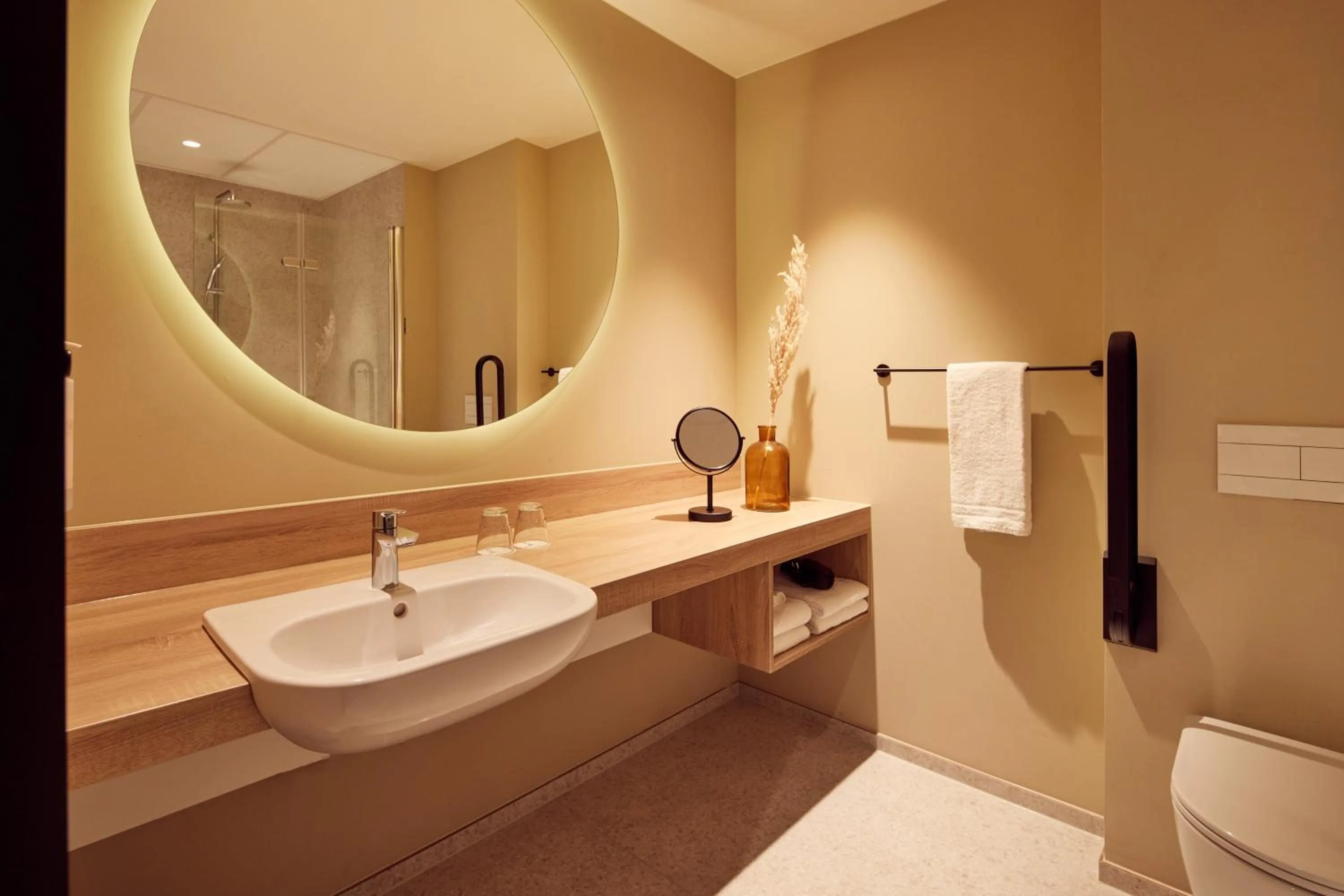 Bathroom in Van der Valk Hotel Gent