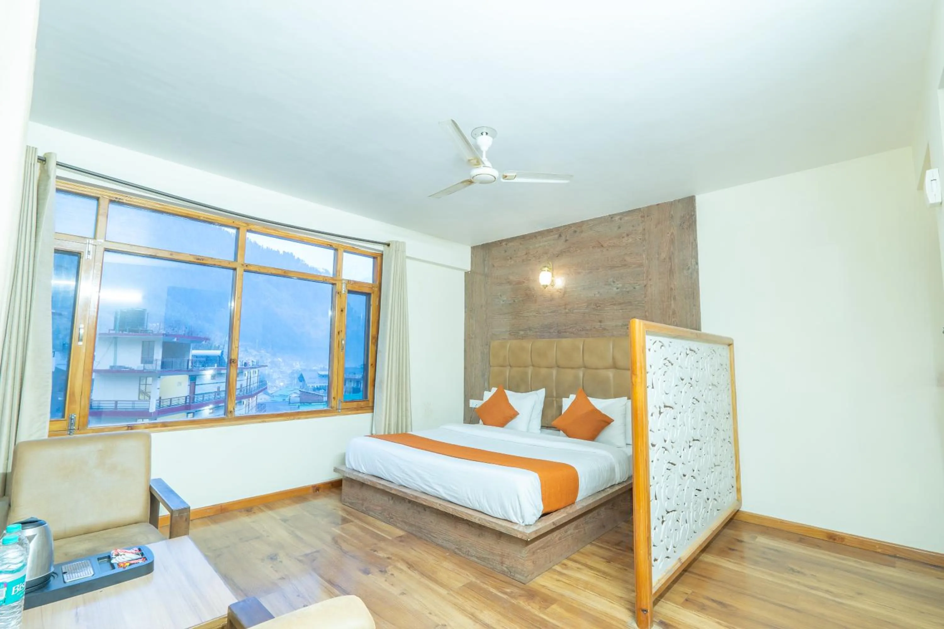 Bed in Hotel Rising Star With Garden With Private Parking Near To Mall Road