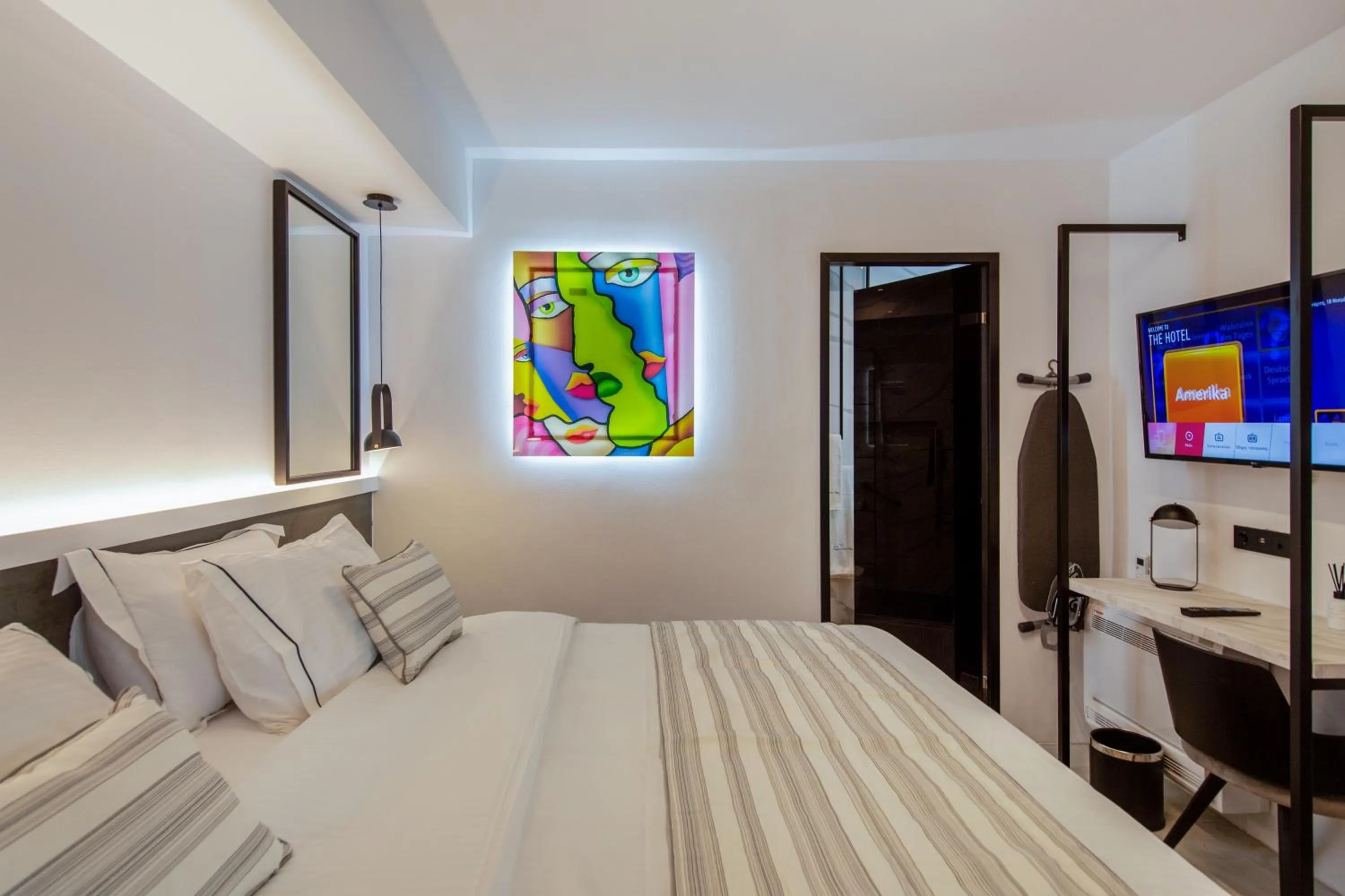 Bed in Central Boutique Hotel by naoussa hills adults only