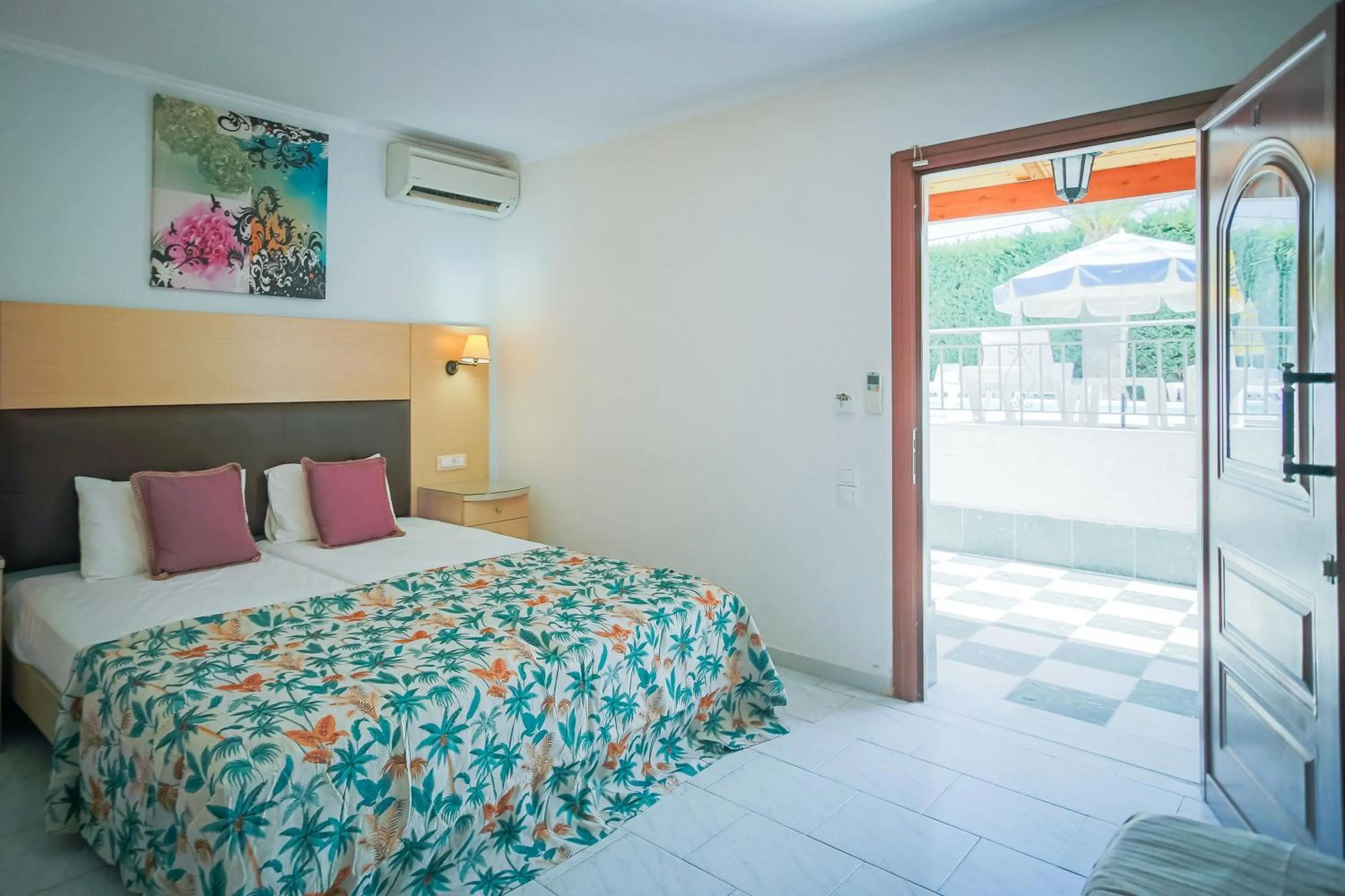 Bedroom, Bed in Rose Club Apartments