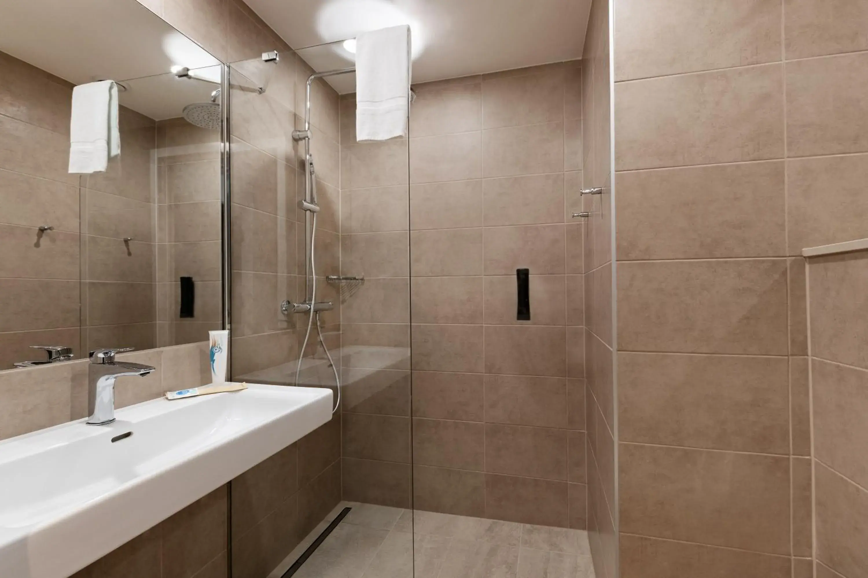 Double Room in B&B HOTEL Oftringen Double Room in B&B HOTEL Oftringen