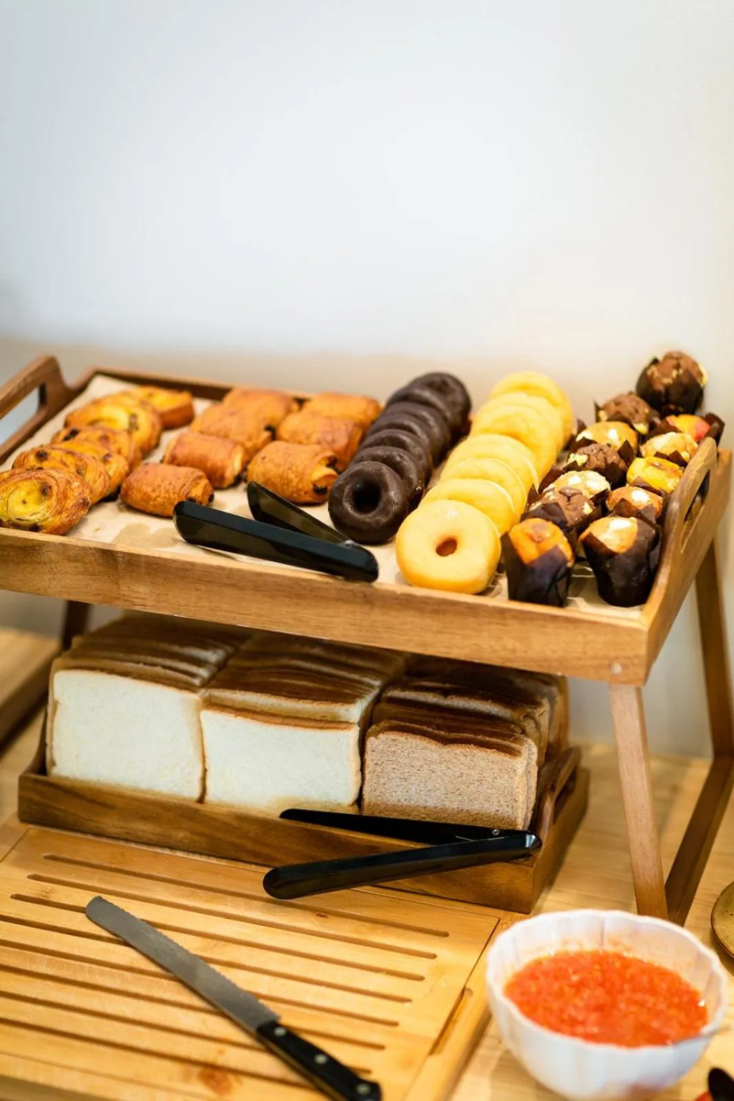 Buffet breakfast in Hostal La Cigüeña