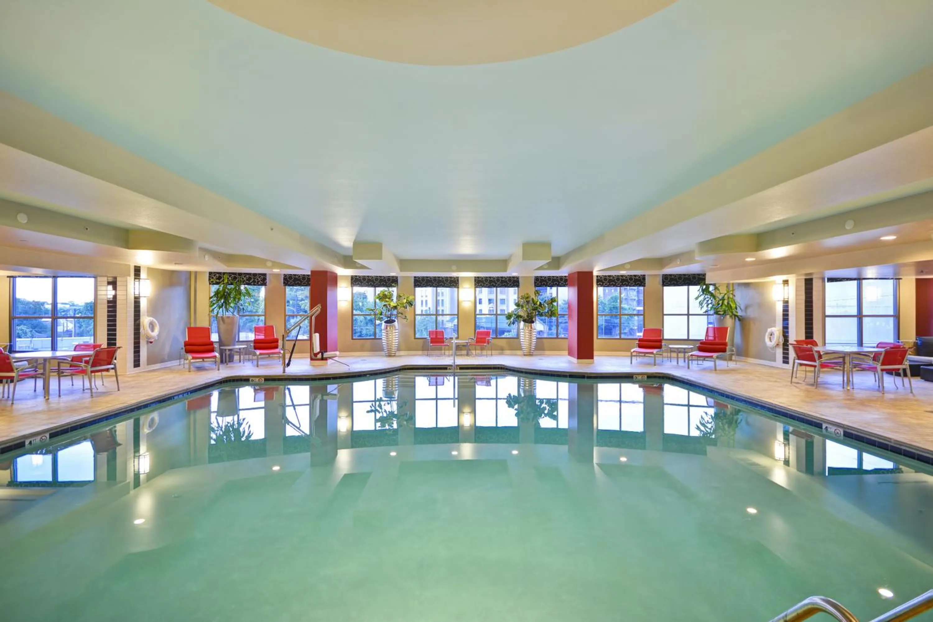 Swimming pool in Homewood Suites Nashville Vanderbilt