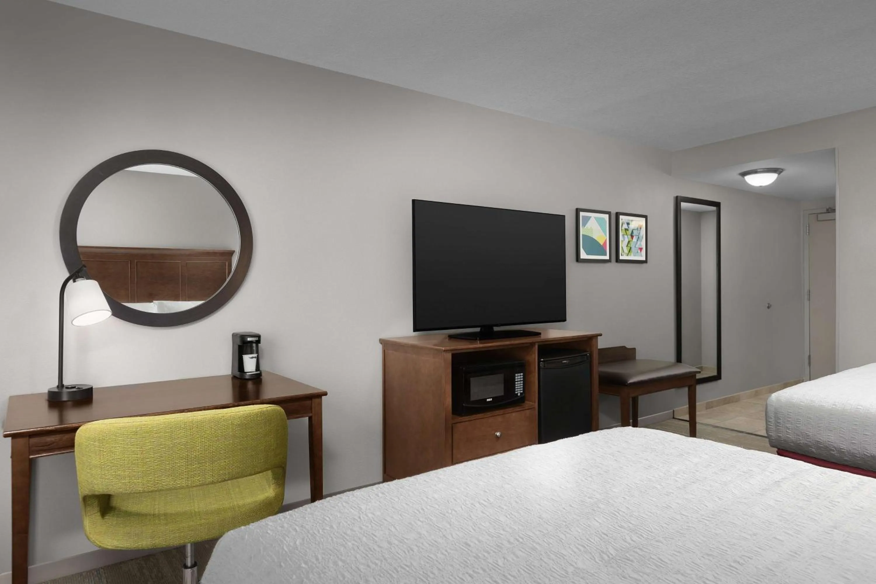 Bedroom, Bed in Hampton Inn & Suites Orlando North Altamonte Springs