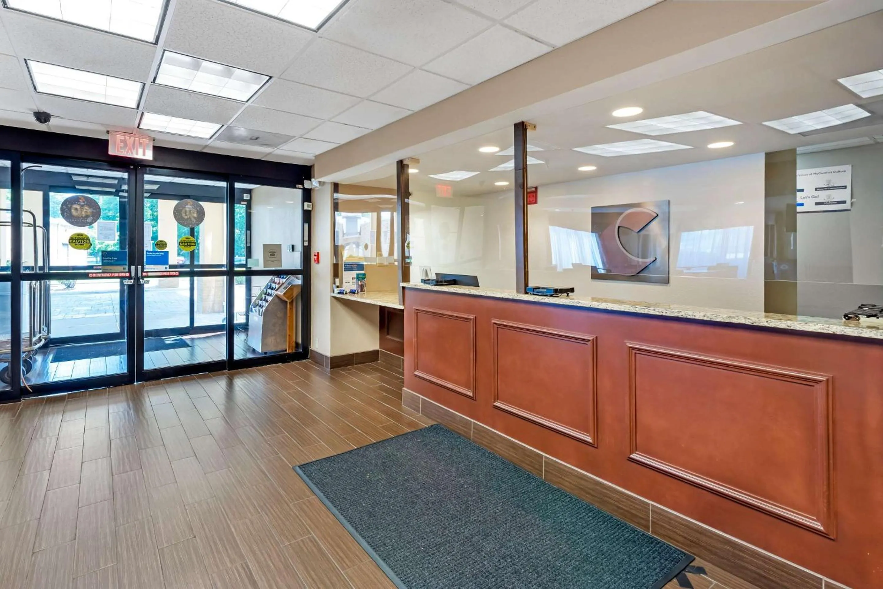 Lobby or reception in Comfort Inn Elizabeth City near University