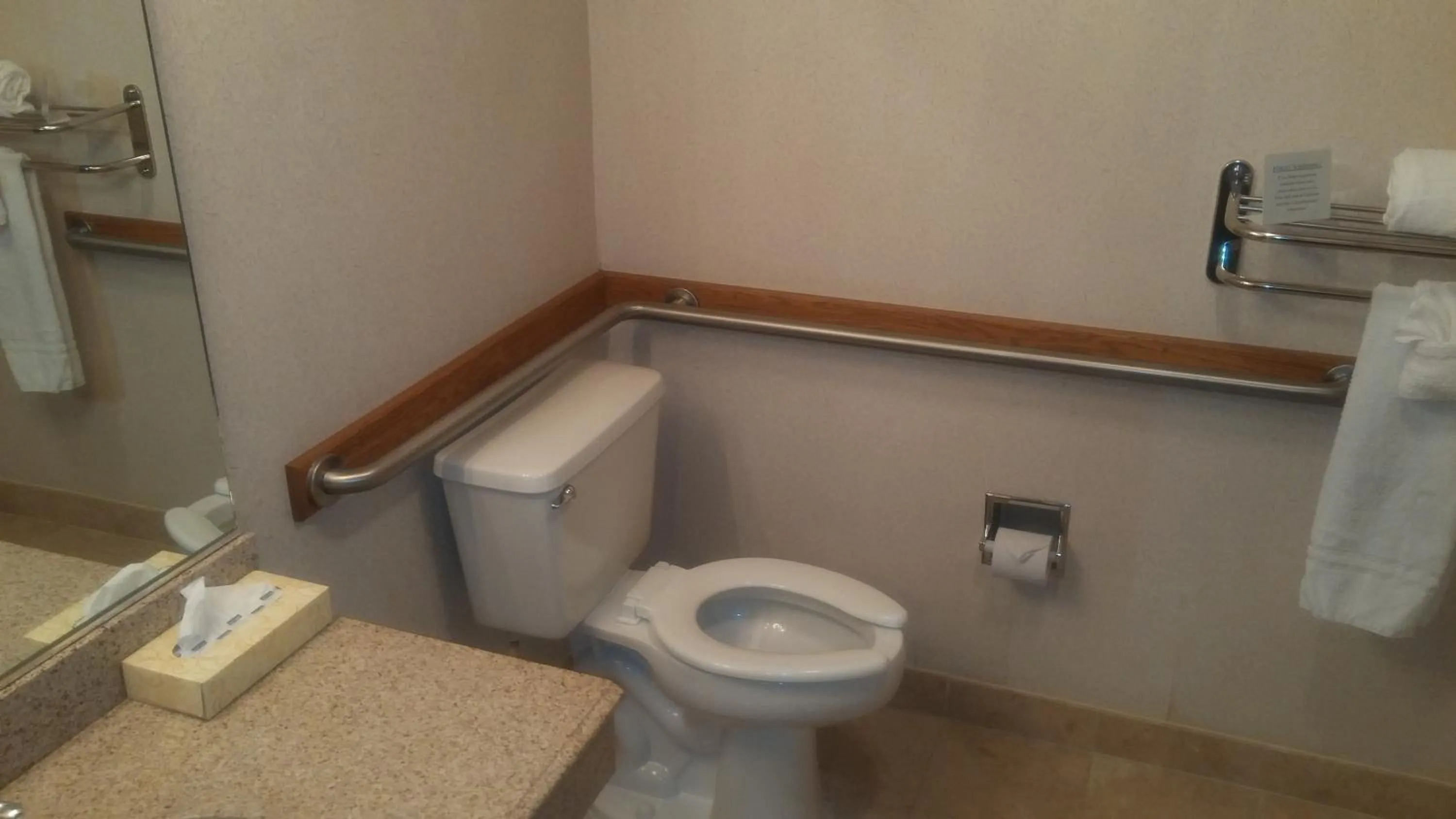 Toilet in Sunrise Inn