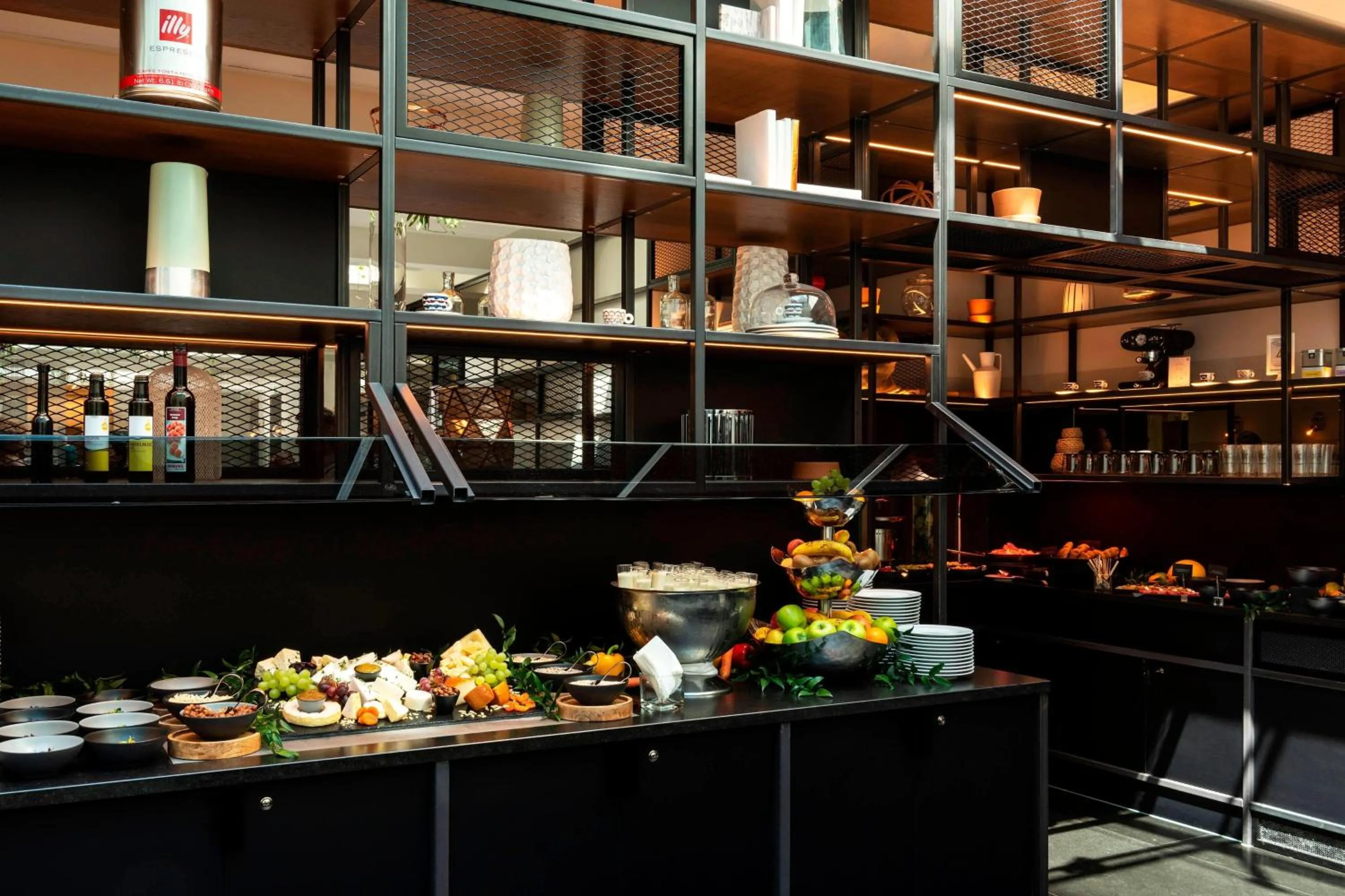 Breakfast in Le Méridien Vienna