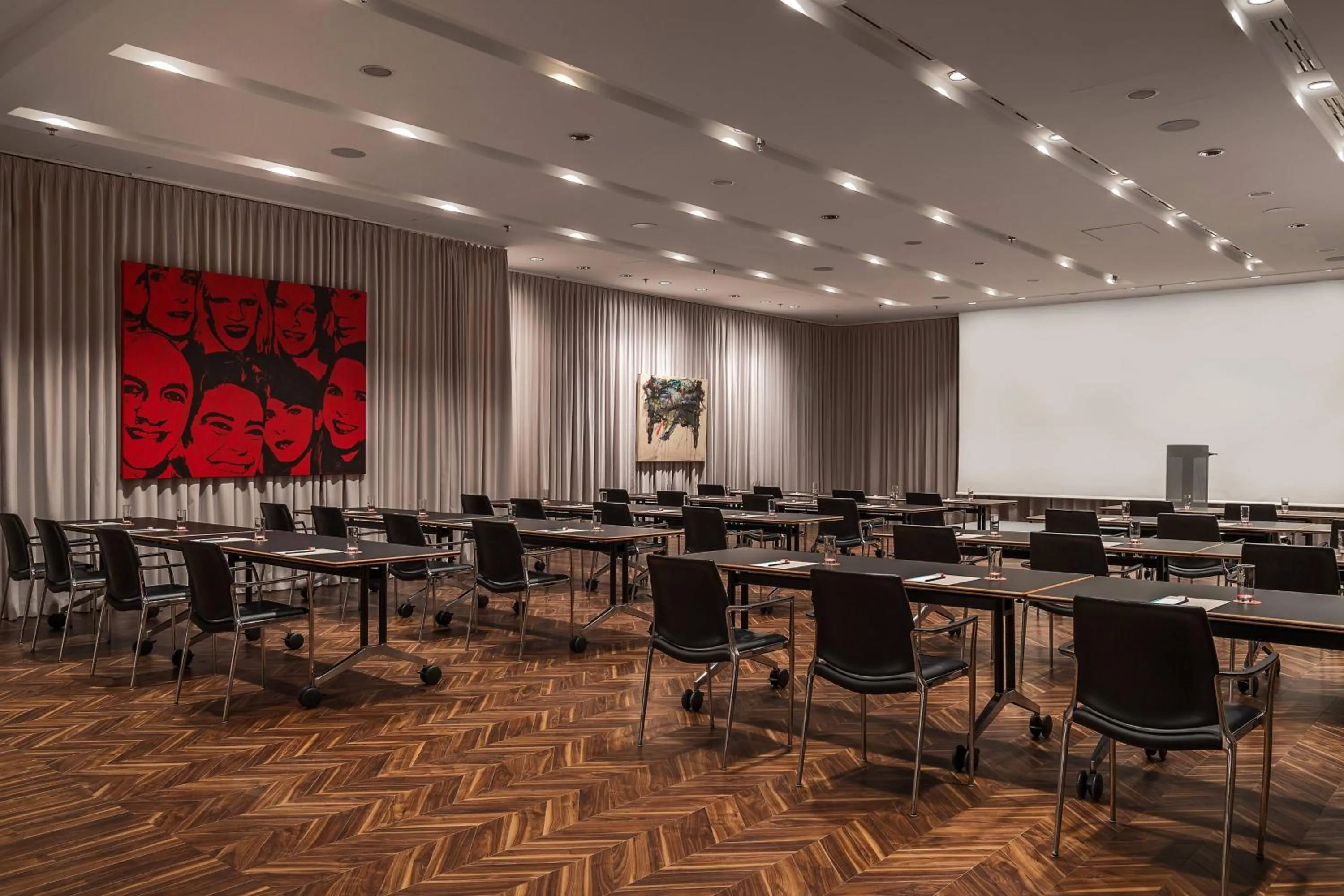Meeting/conference room in Le Méridien Vienna