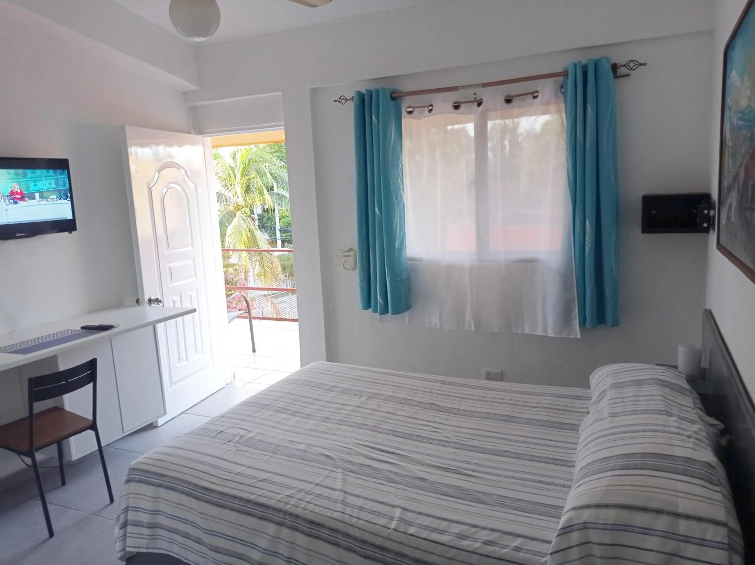 Photo of the whole room, Bed in Hotel Casa Coco