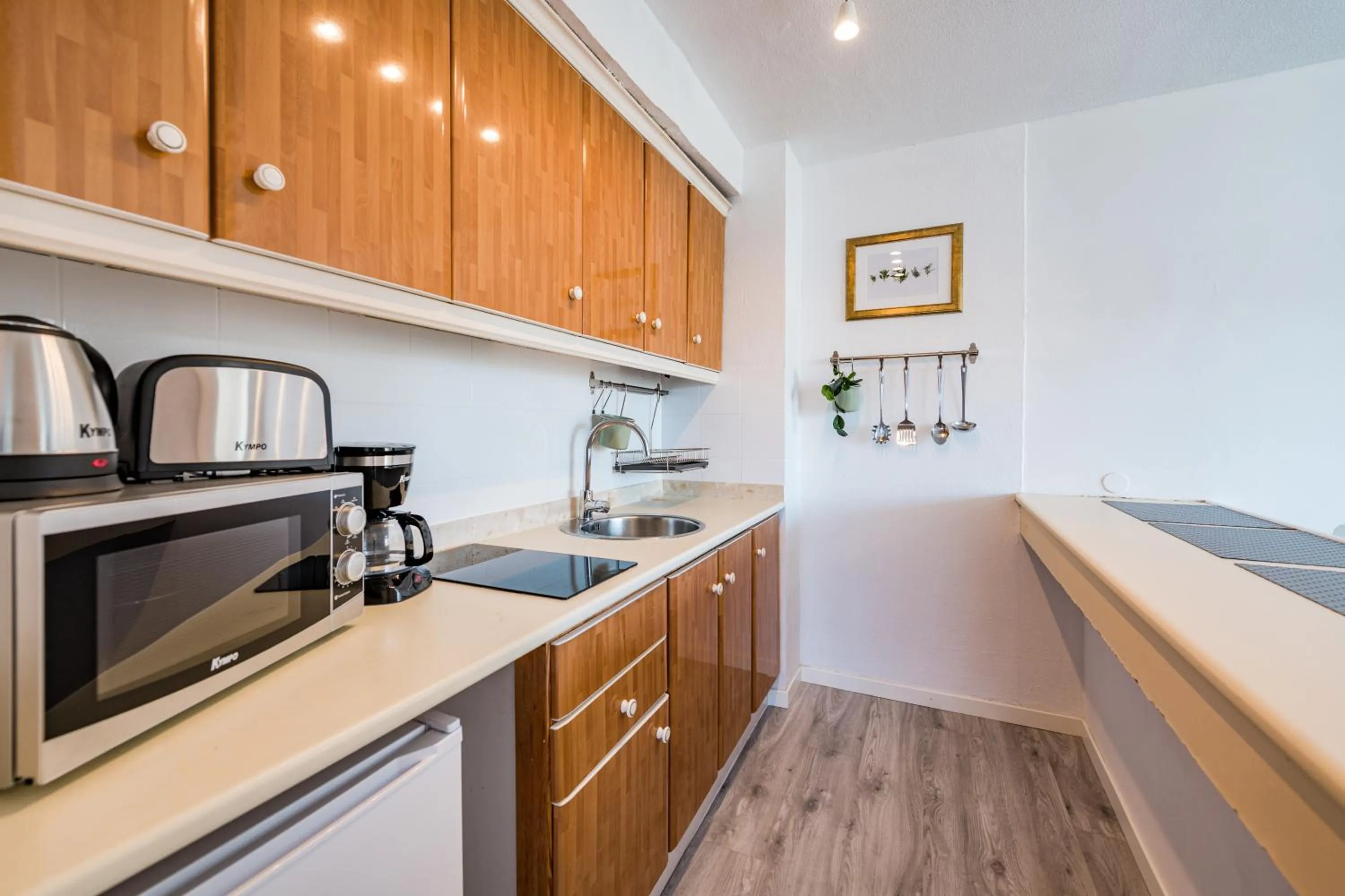 Kitchen or kitchenette in Roca Verde - Playa del Inglés