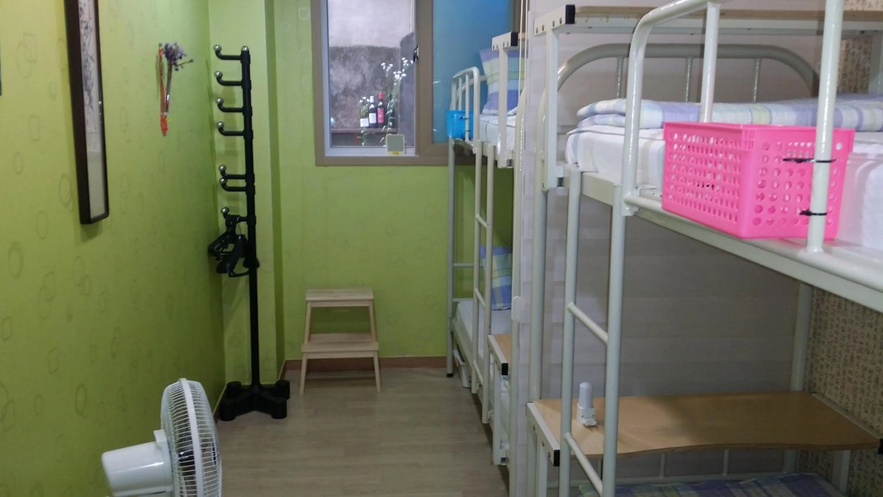 bunk bed, Bed in Nearest Guesthouse