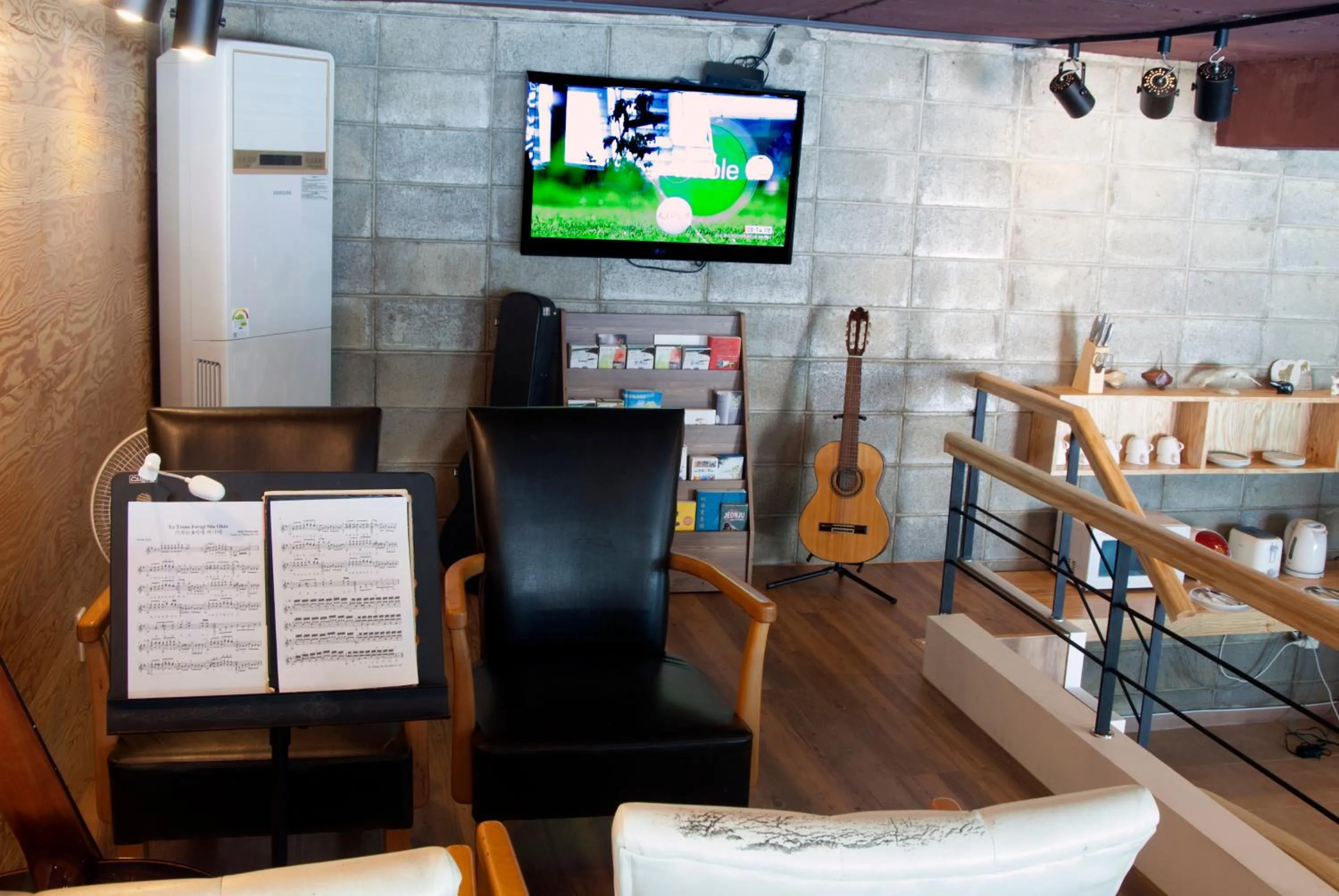 Living room in Nearest Guesthouse