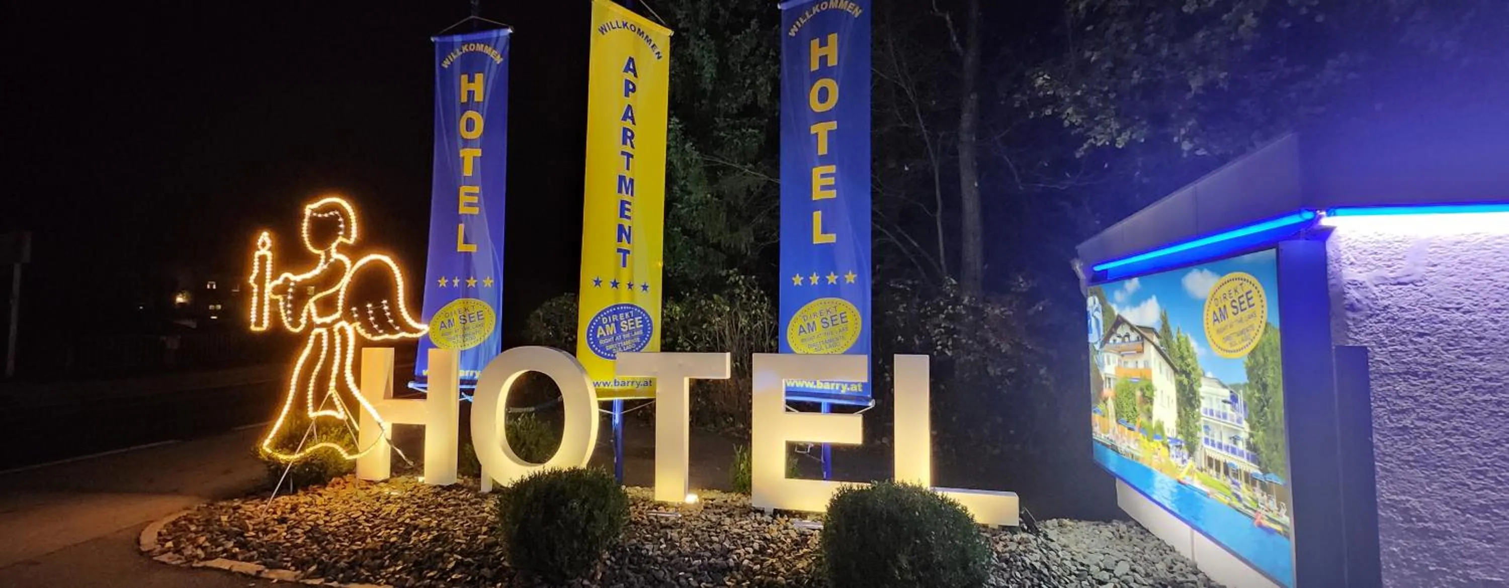 Facade/entrance in Barry Memle Directly at the Lake