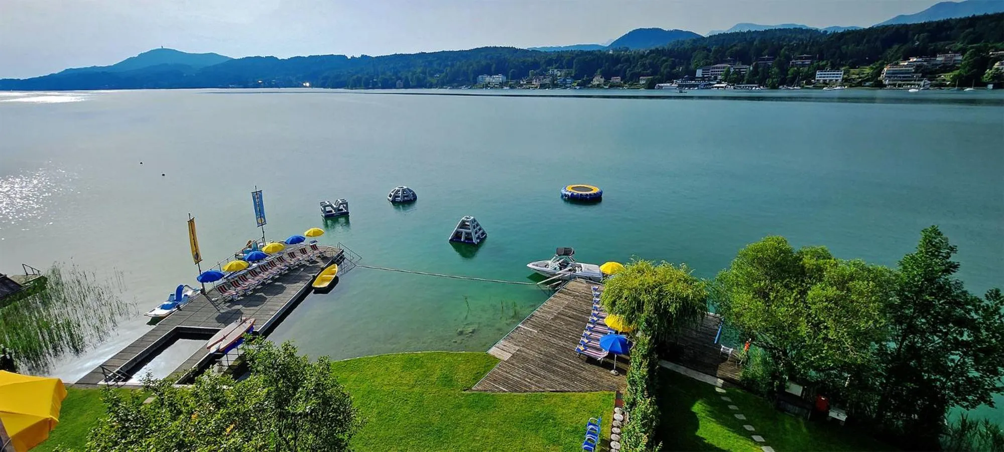 Beach in Barry Memle Directly at the Lake