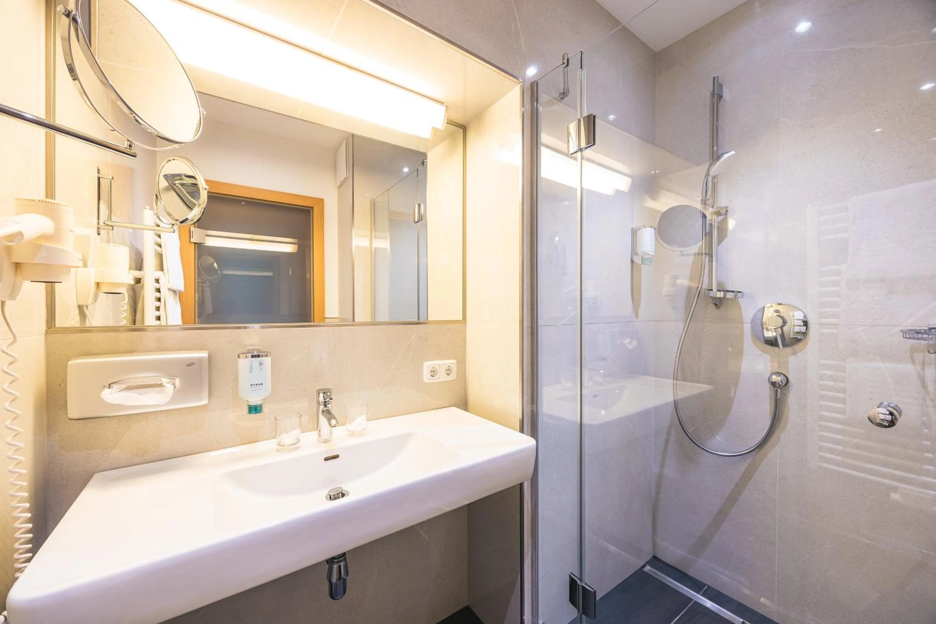 Bathroom in Fish'Inn Zell - Hotel Fischerwirt