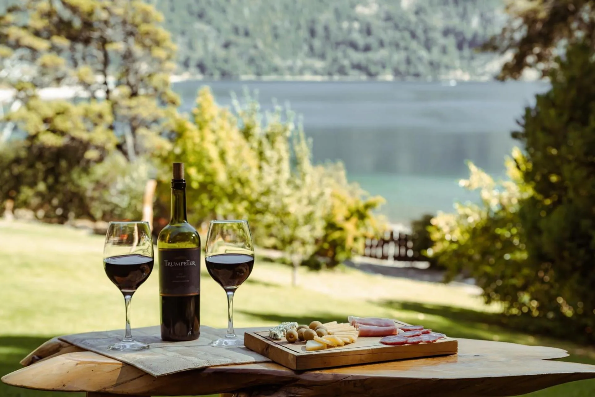 Lake view in Cabañas Villa Labrador con costa de lago