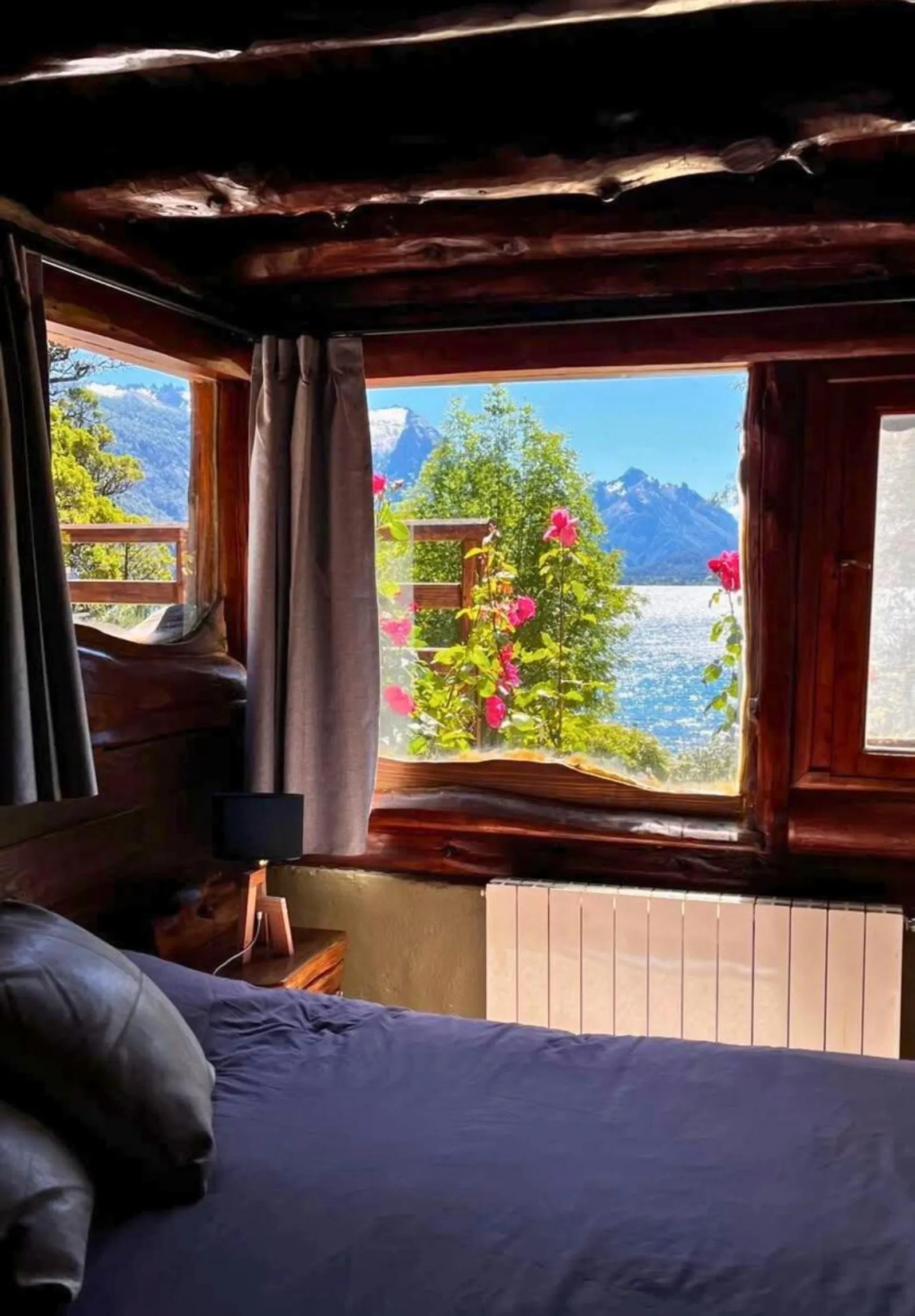 View (from property/room), Bed in Cabañas Villa Labrador con costa de lago