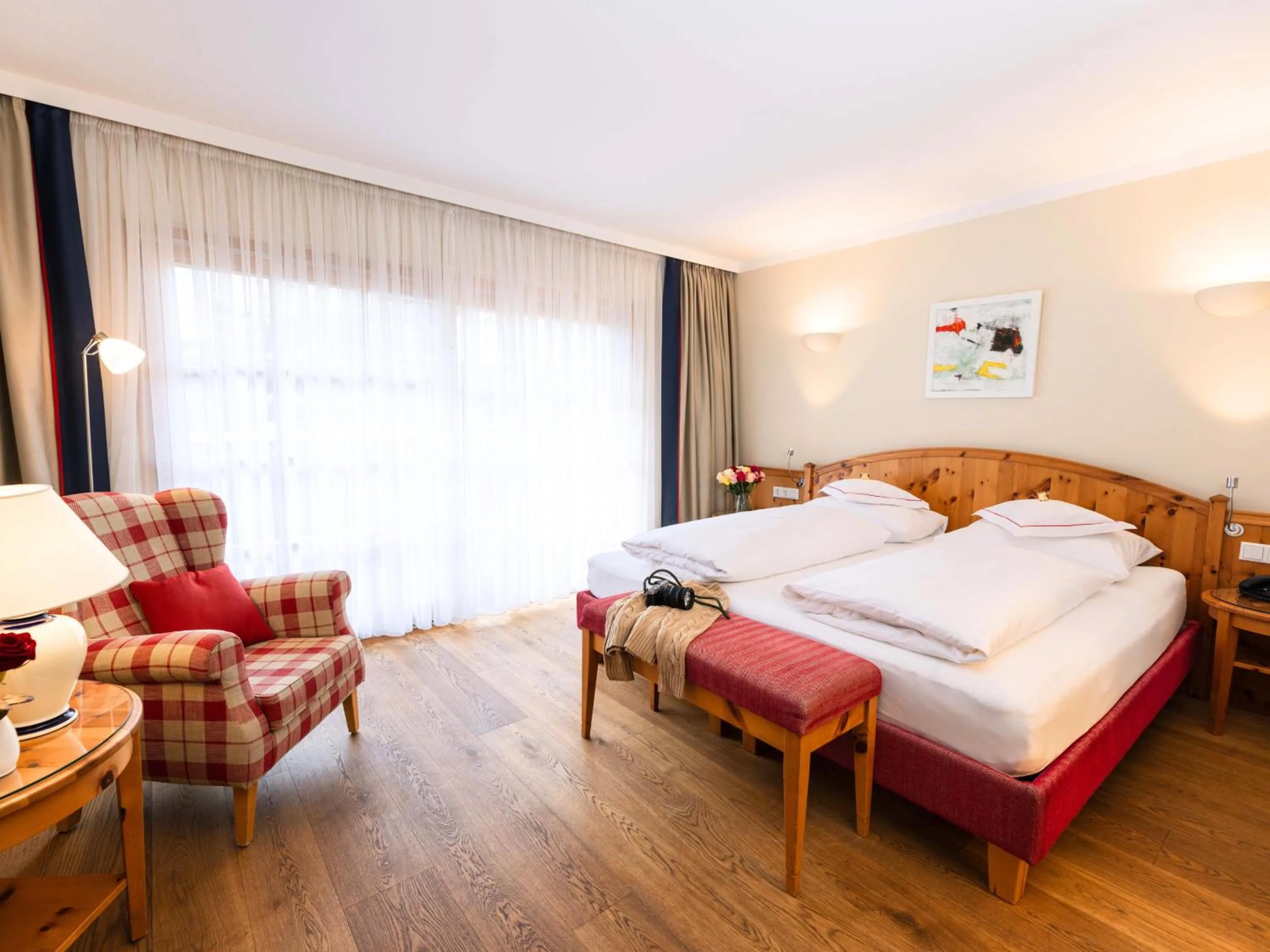 Bed in Hotel Kaiserhof Kitzbühel, 4 Sterne Superior