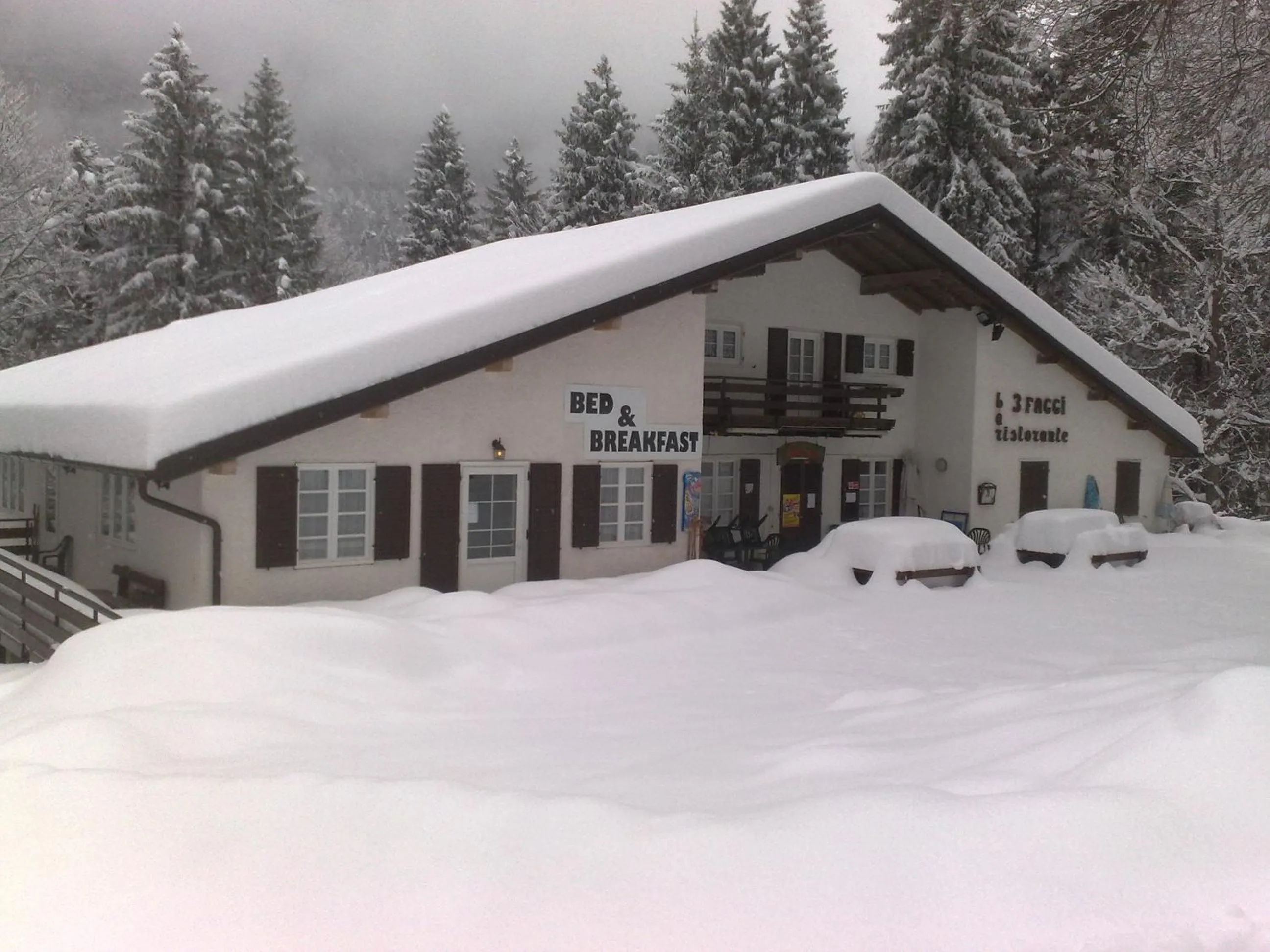 Facade/entrance in B&B Tre Faggi
