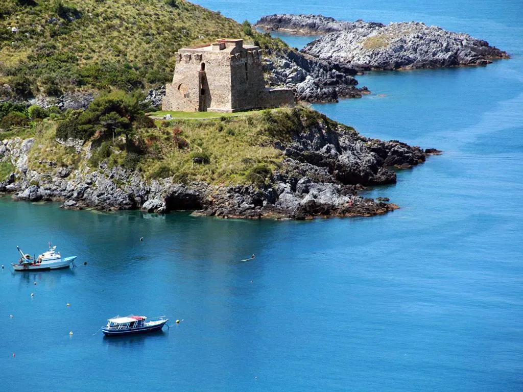 Buddha House & SPIAGGIA