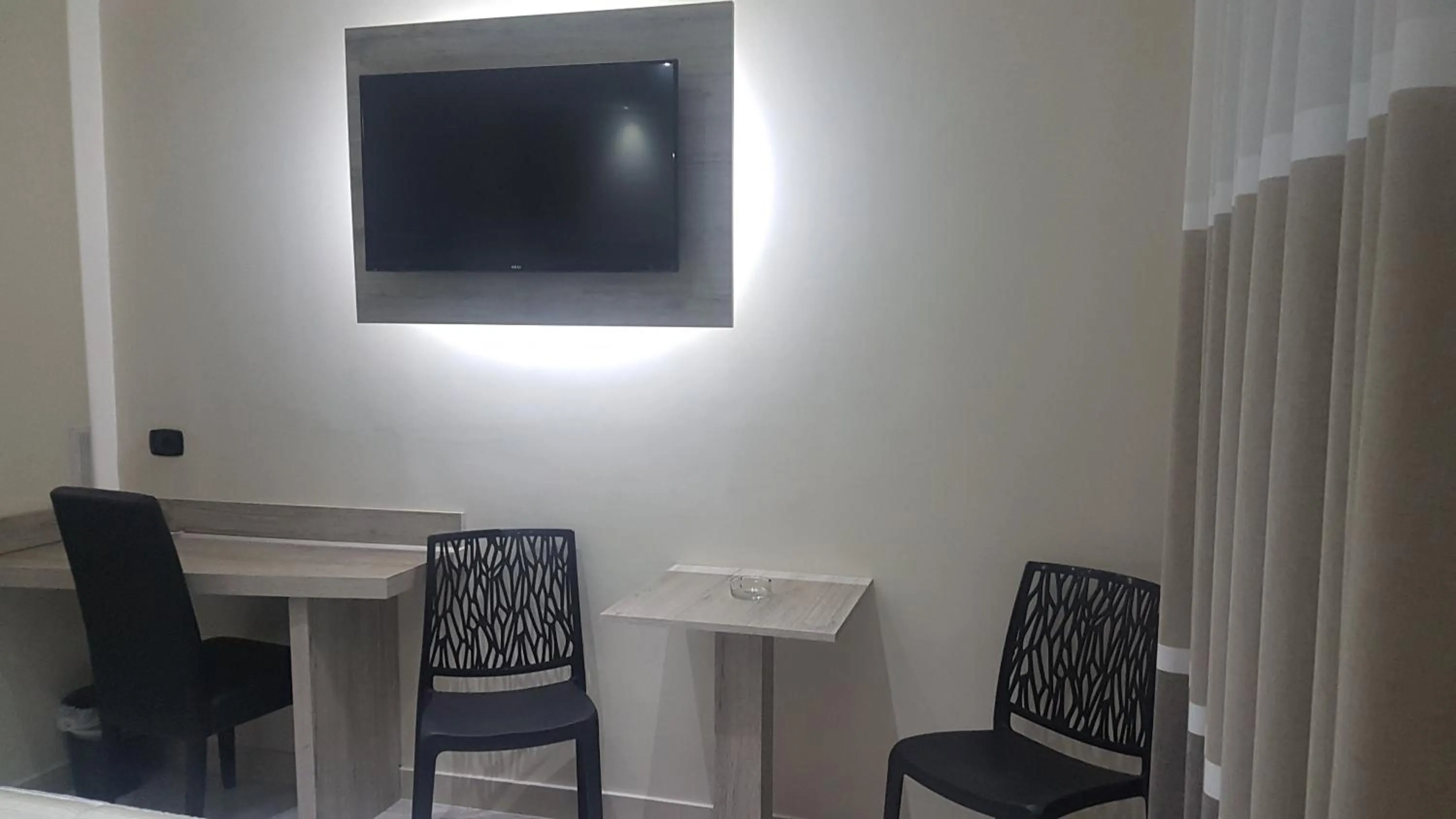 TV and multimedia in Hotel Mirage