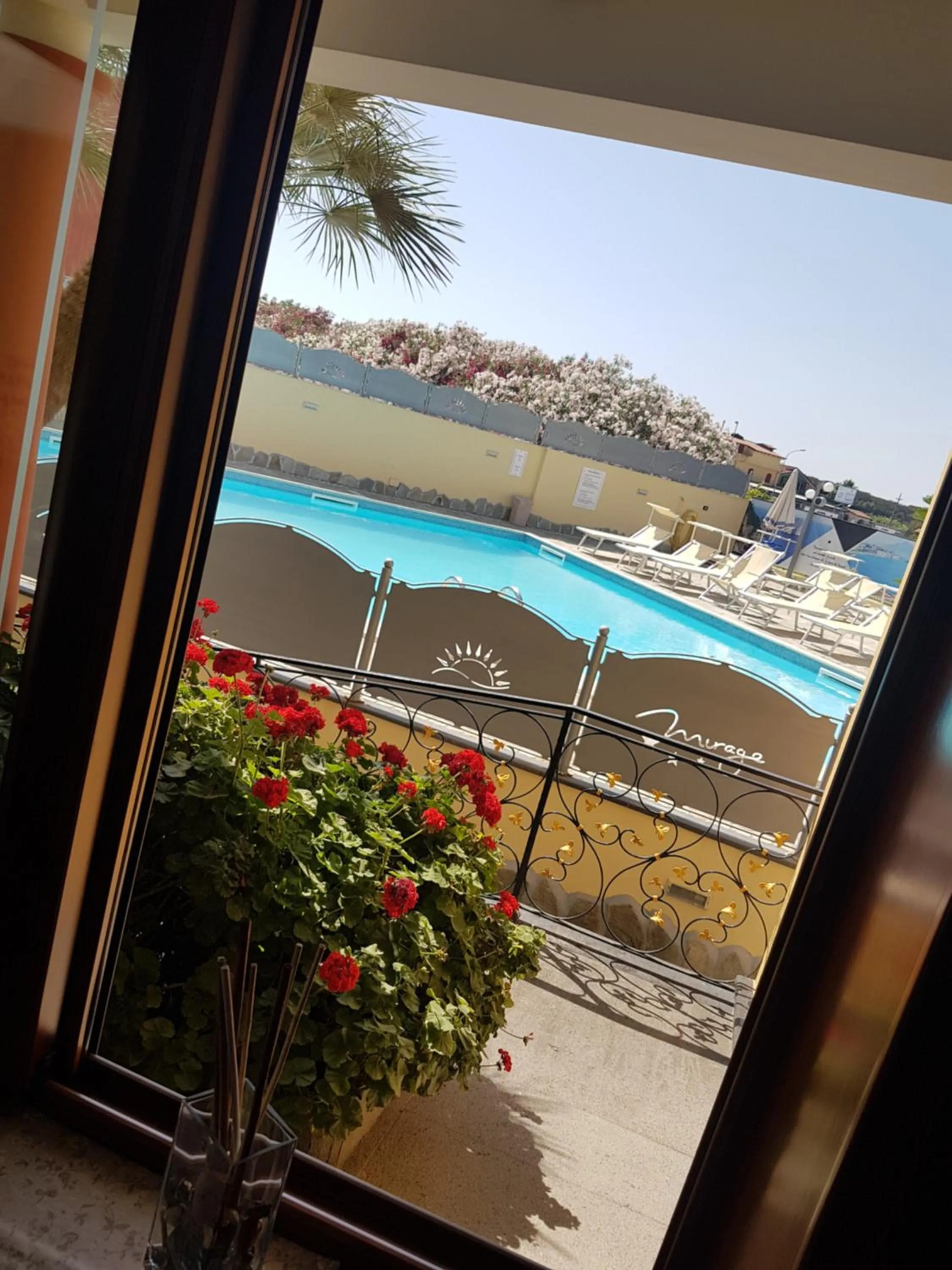 Pool view in Hotel Mirage