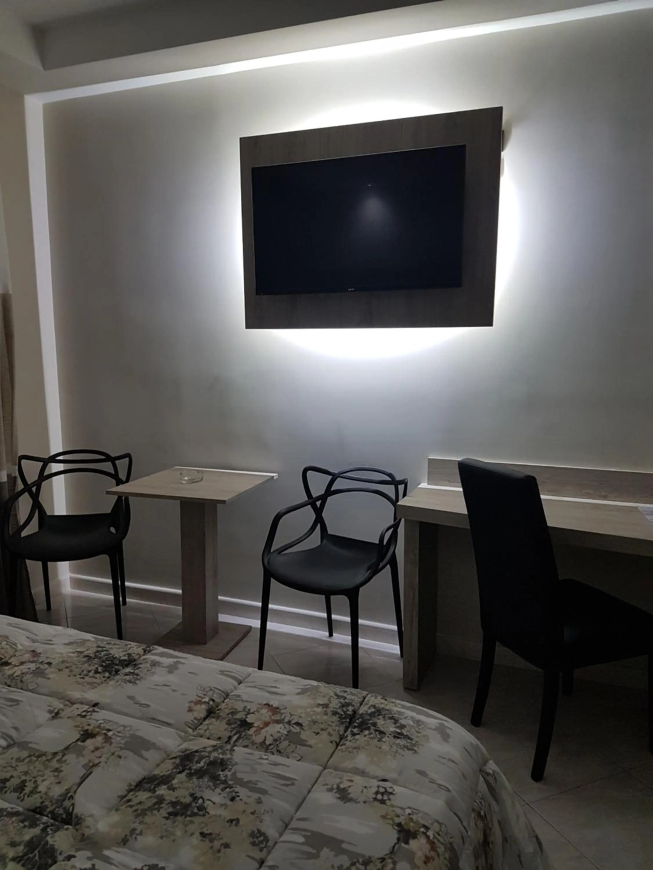 TV and multimedia in Hotel Mirage