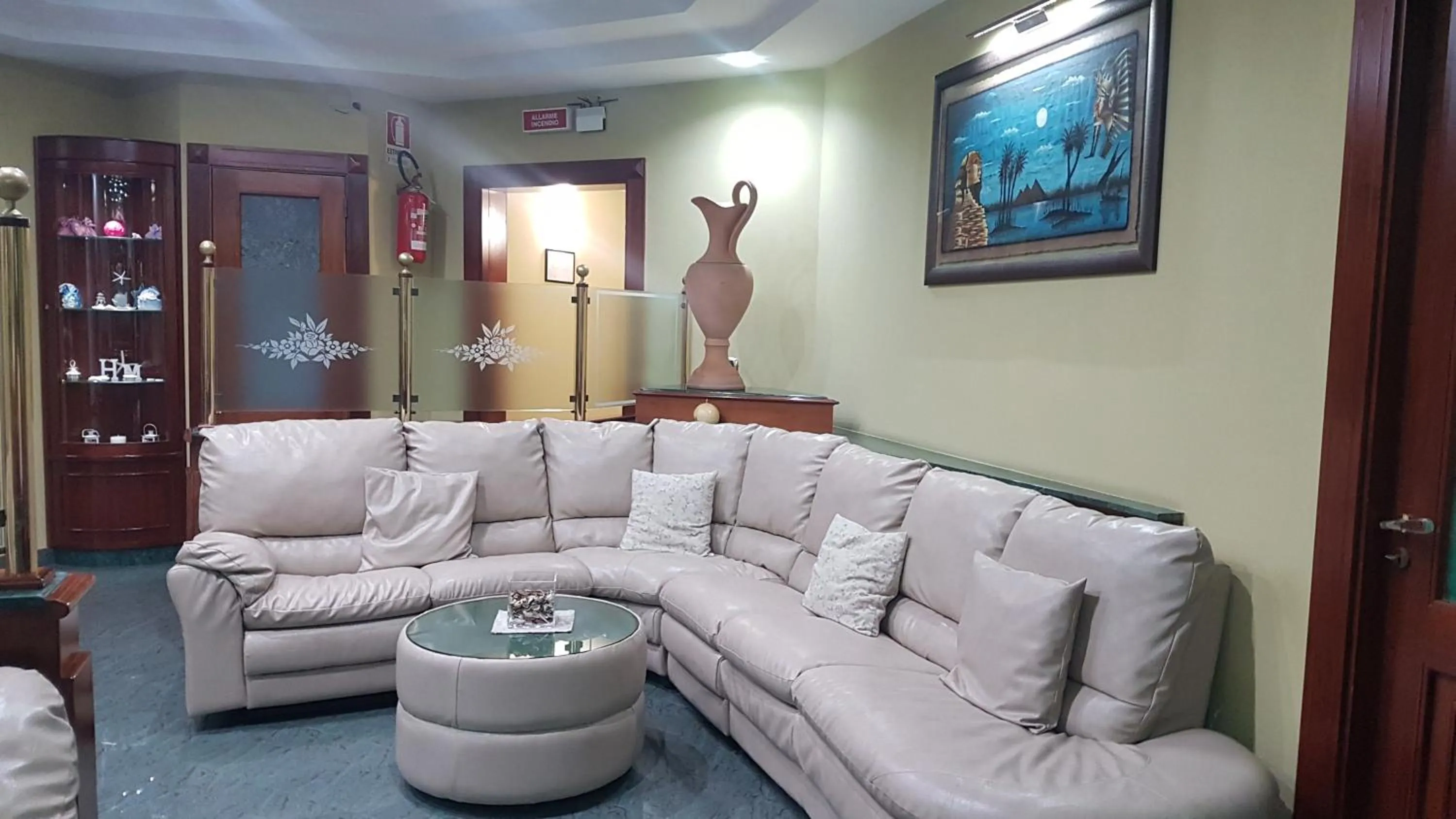 Living room in Hotel Mirage